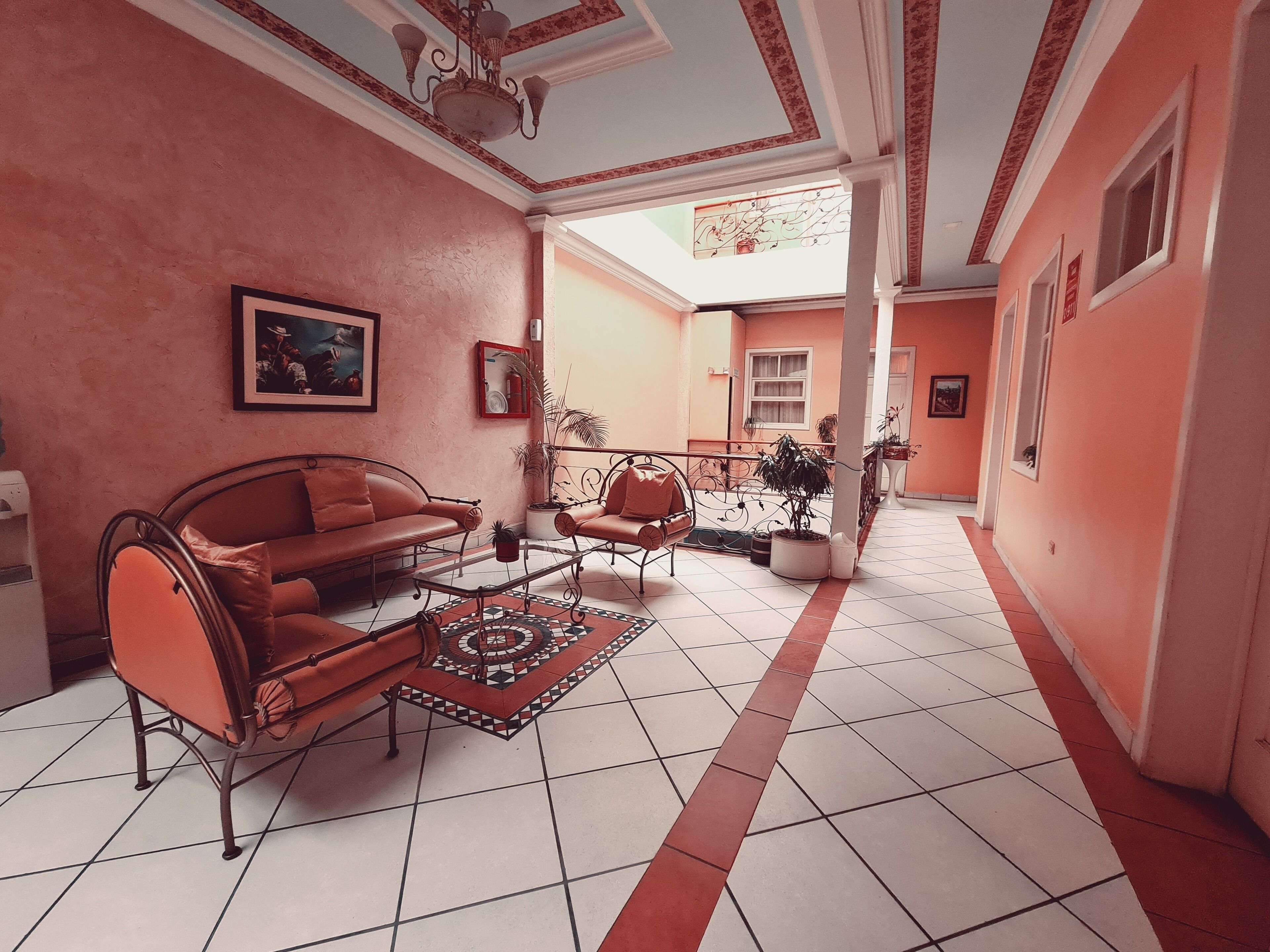 Hotel Chat Noir