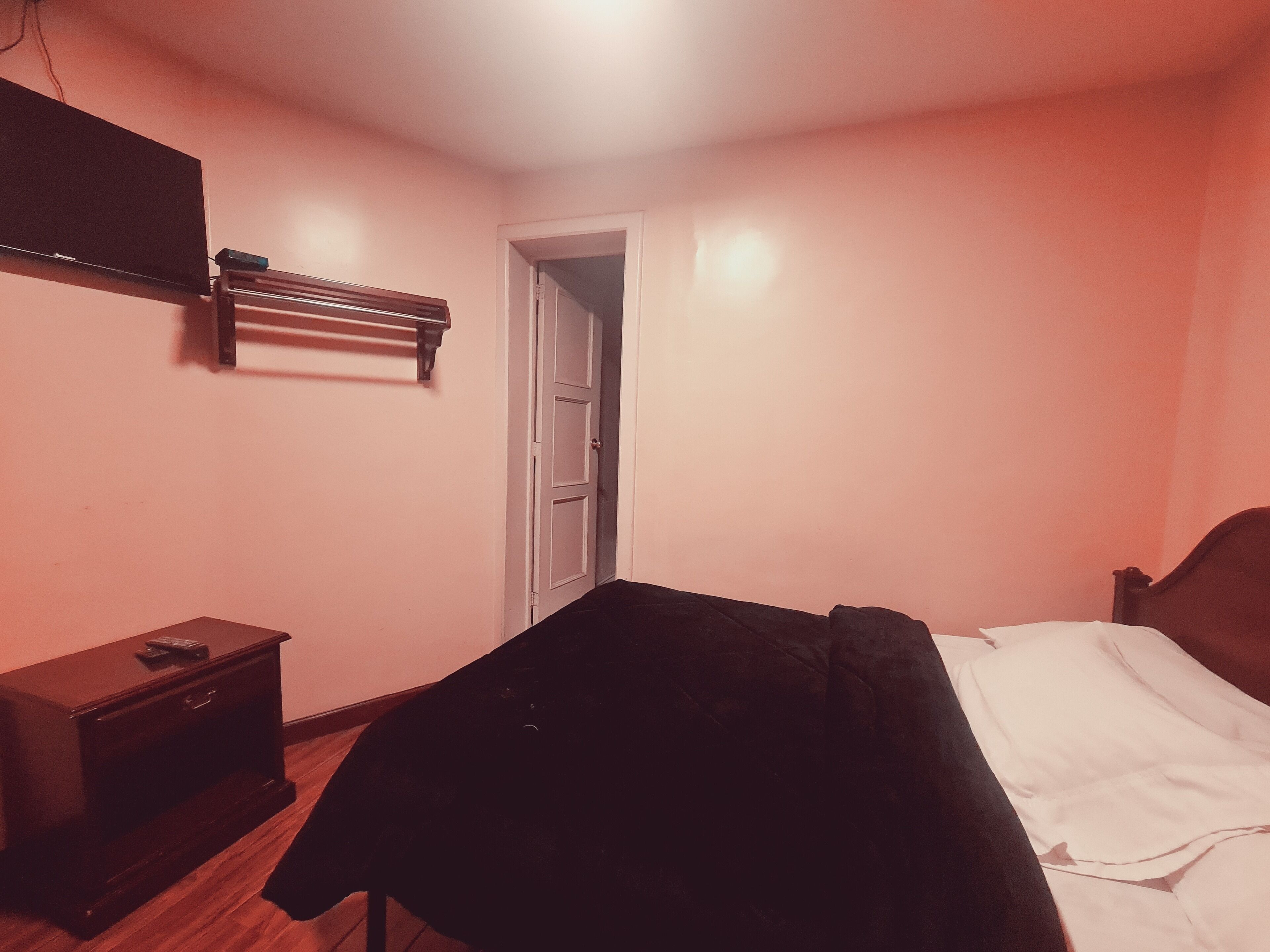 Hotel Chat Noir