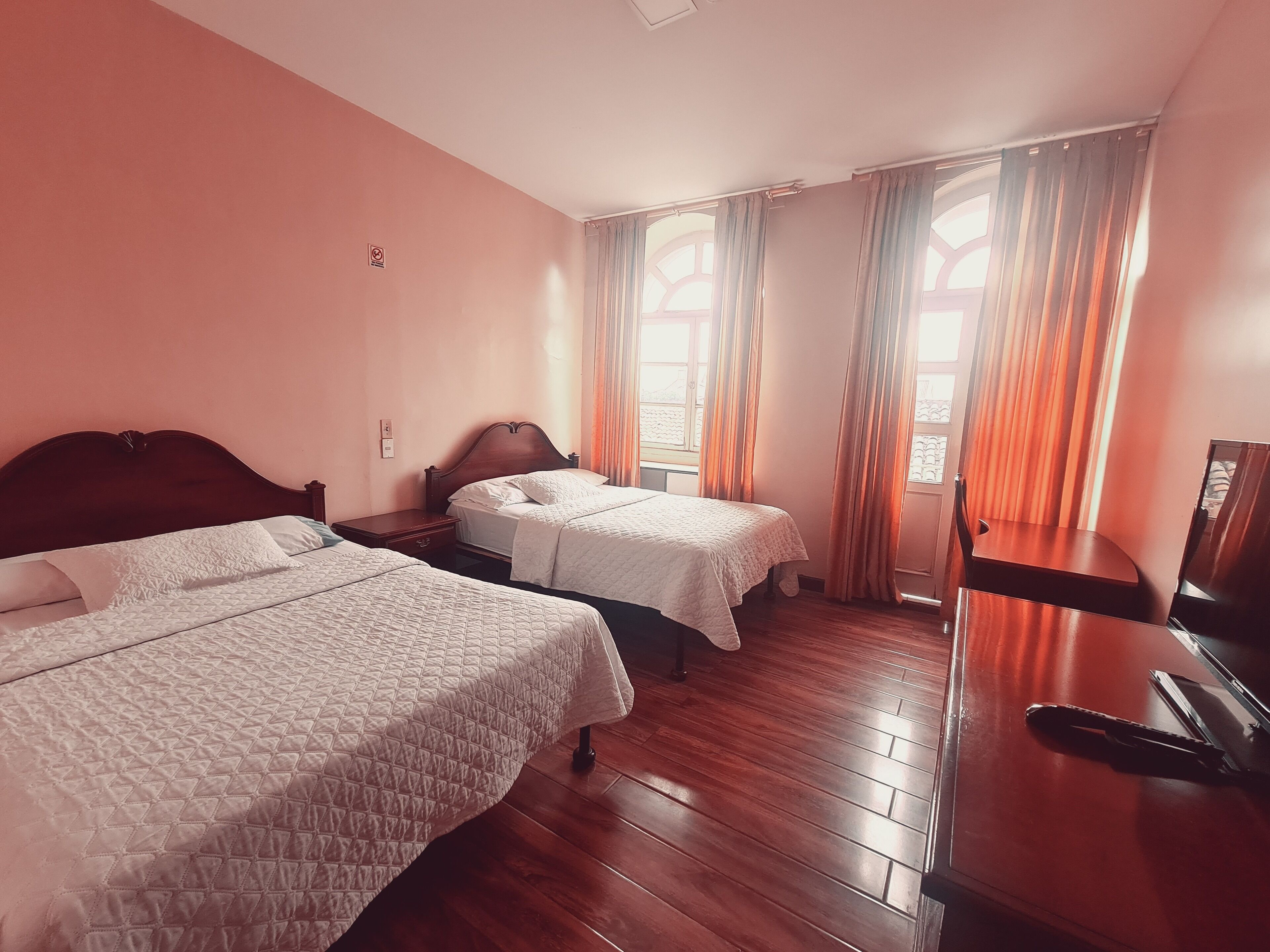 Hotel Chat Noir