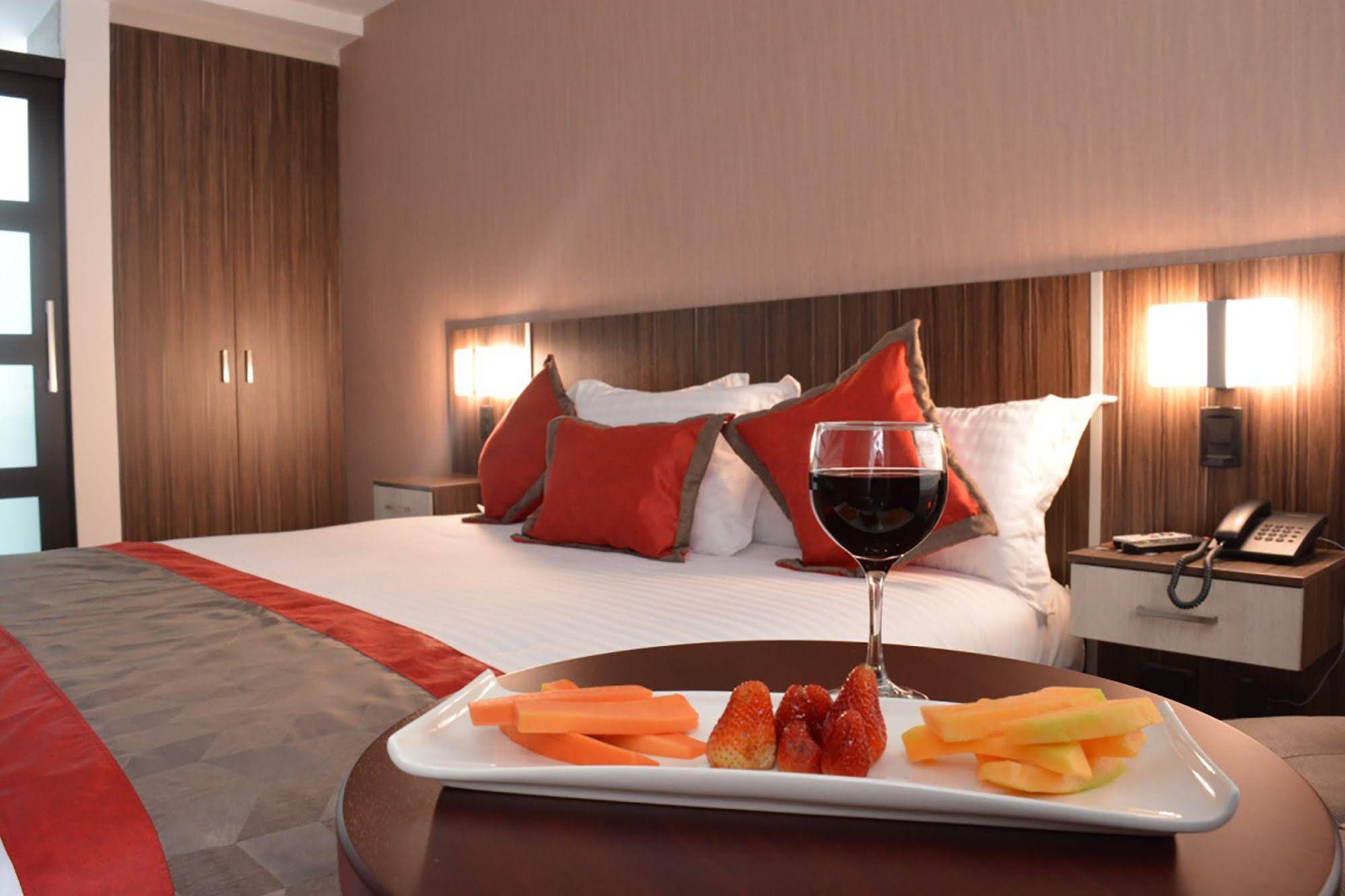 Santiago de Compostella Suites Hotel