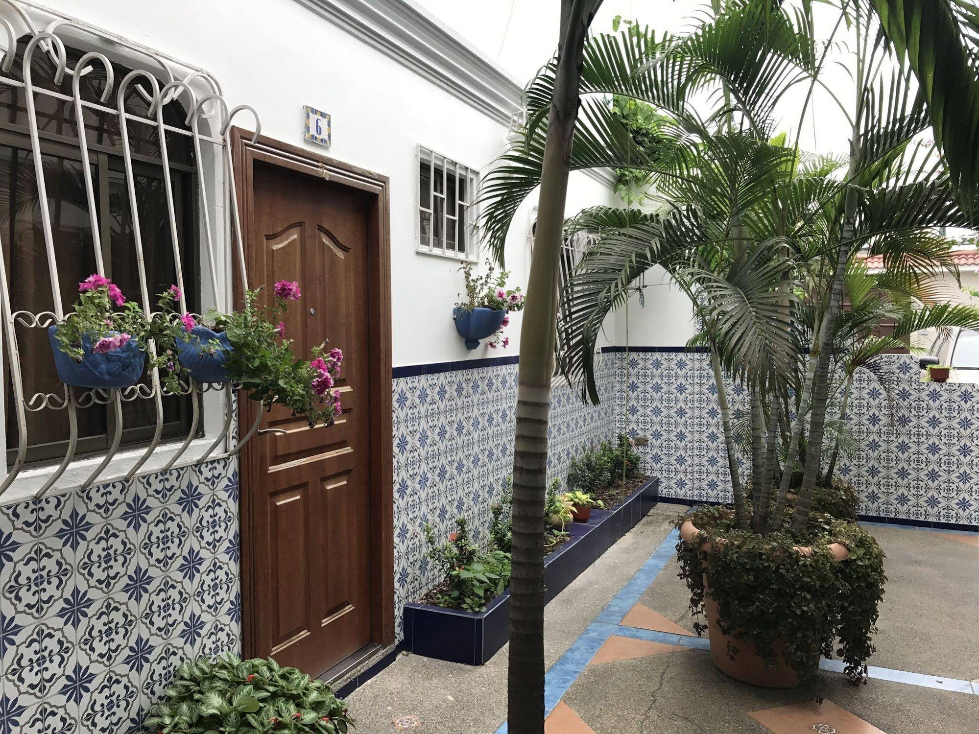 El Patio Suites I