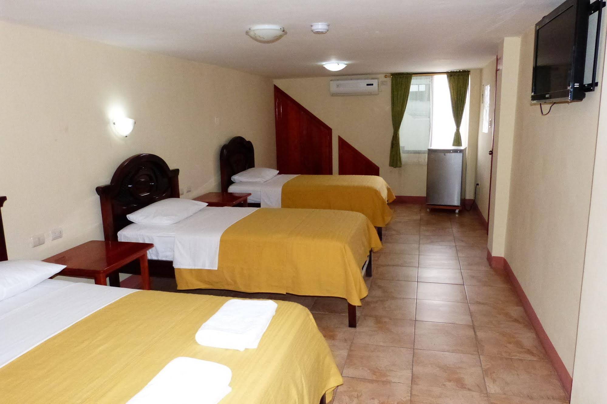 Gloria-Galápagos Inn