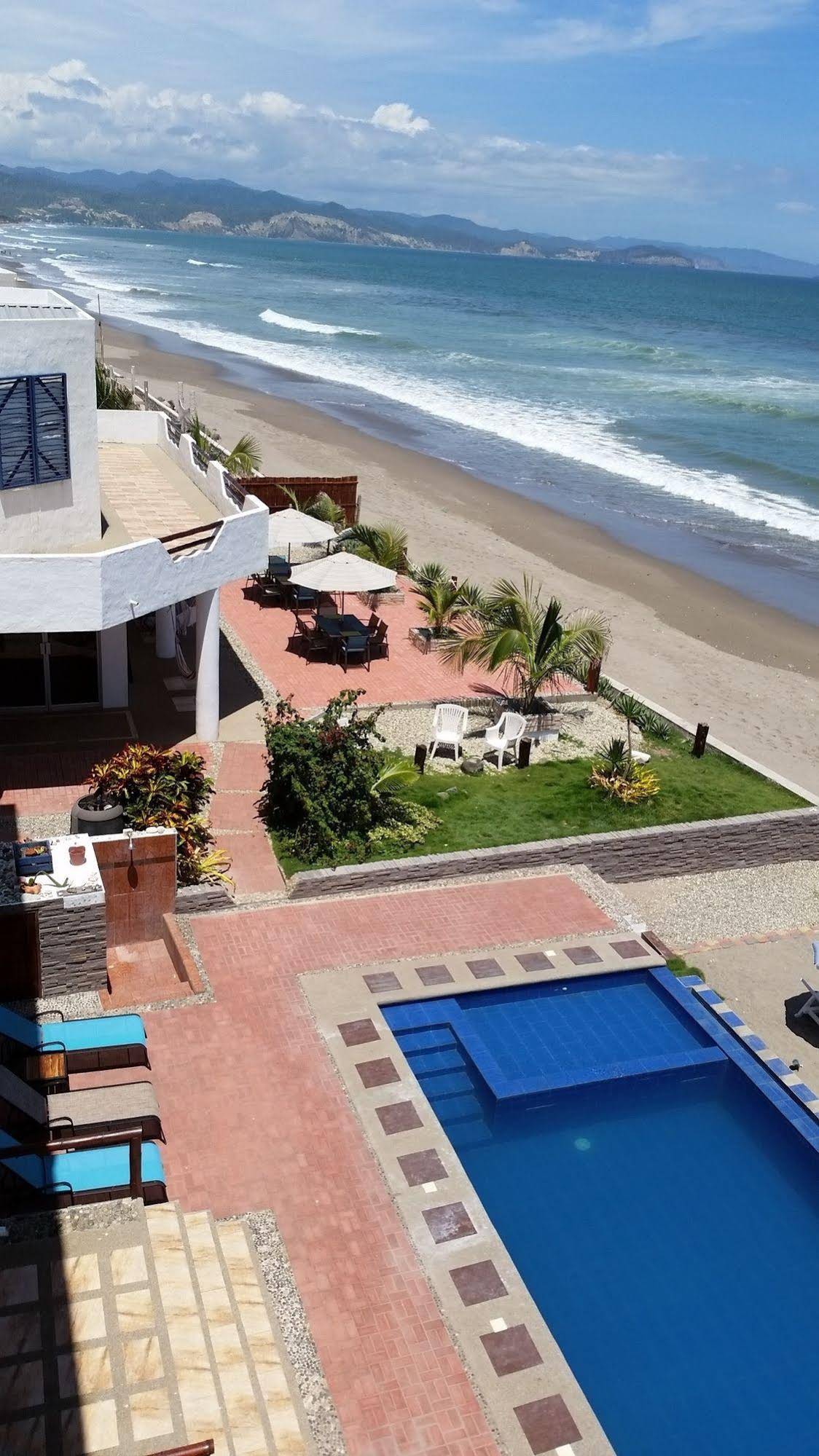 Sanctuary Puerto Cayo Lodge