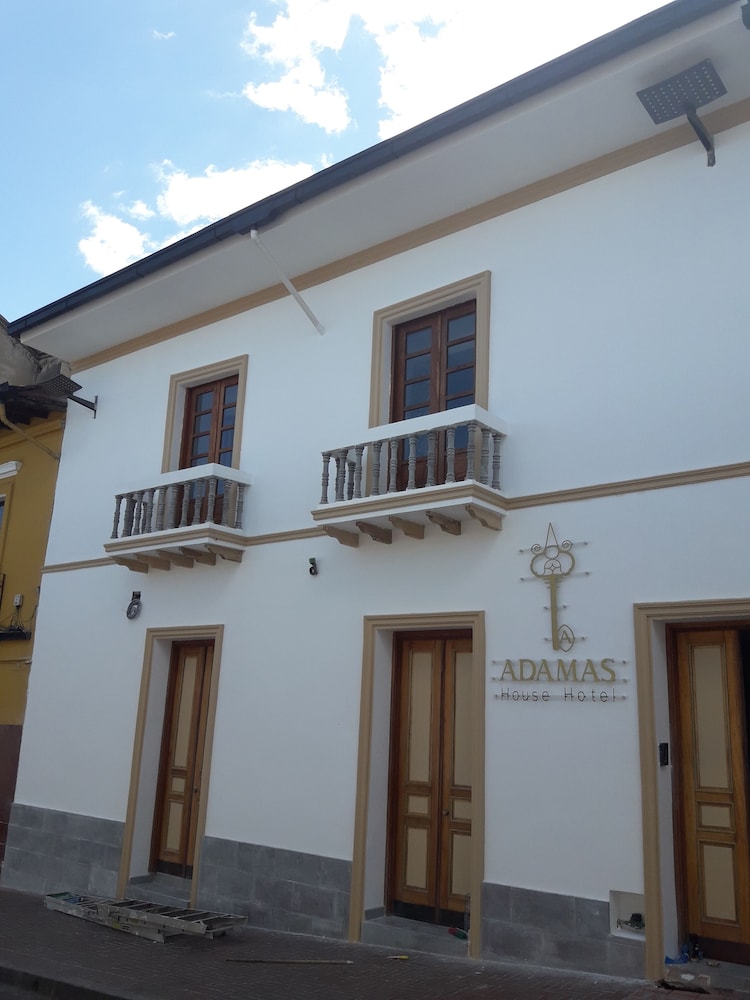 Adamas House Hotel