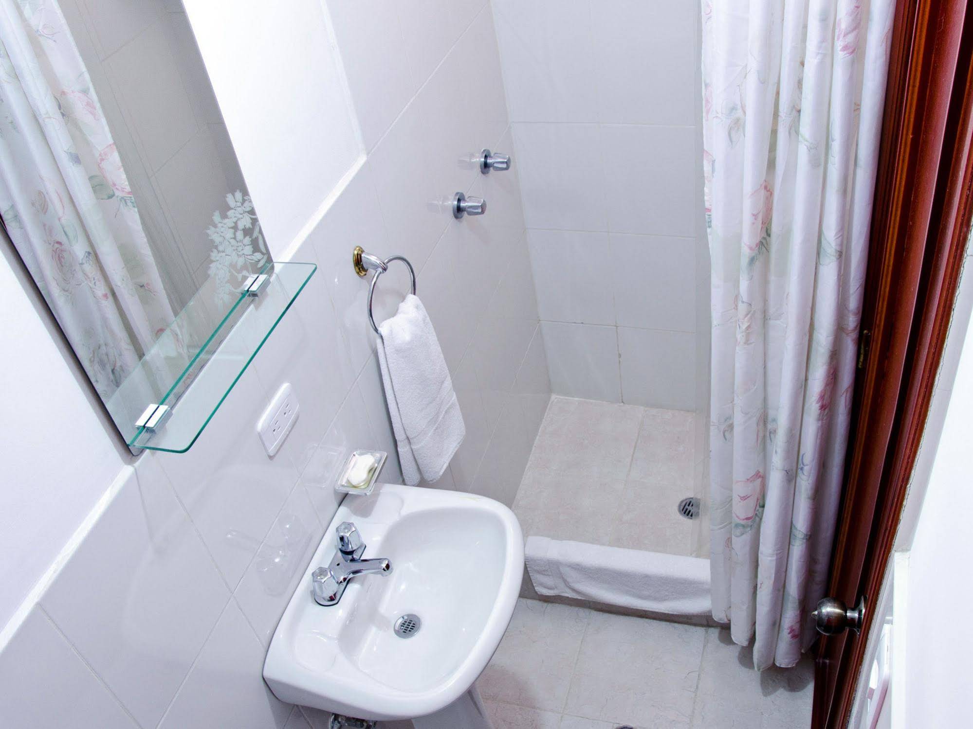 Ecuatreasures B&B