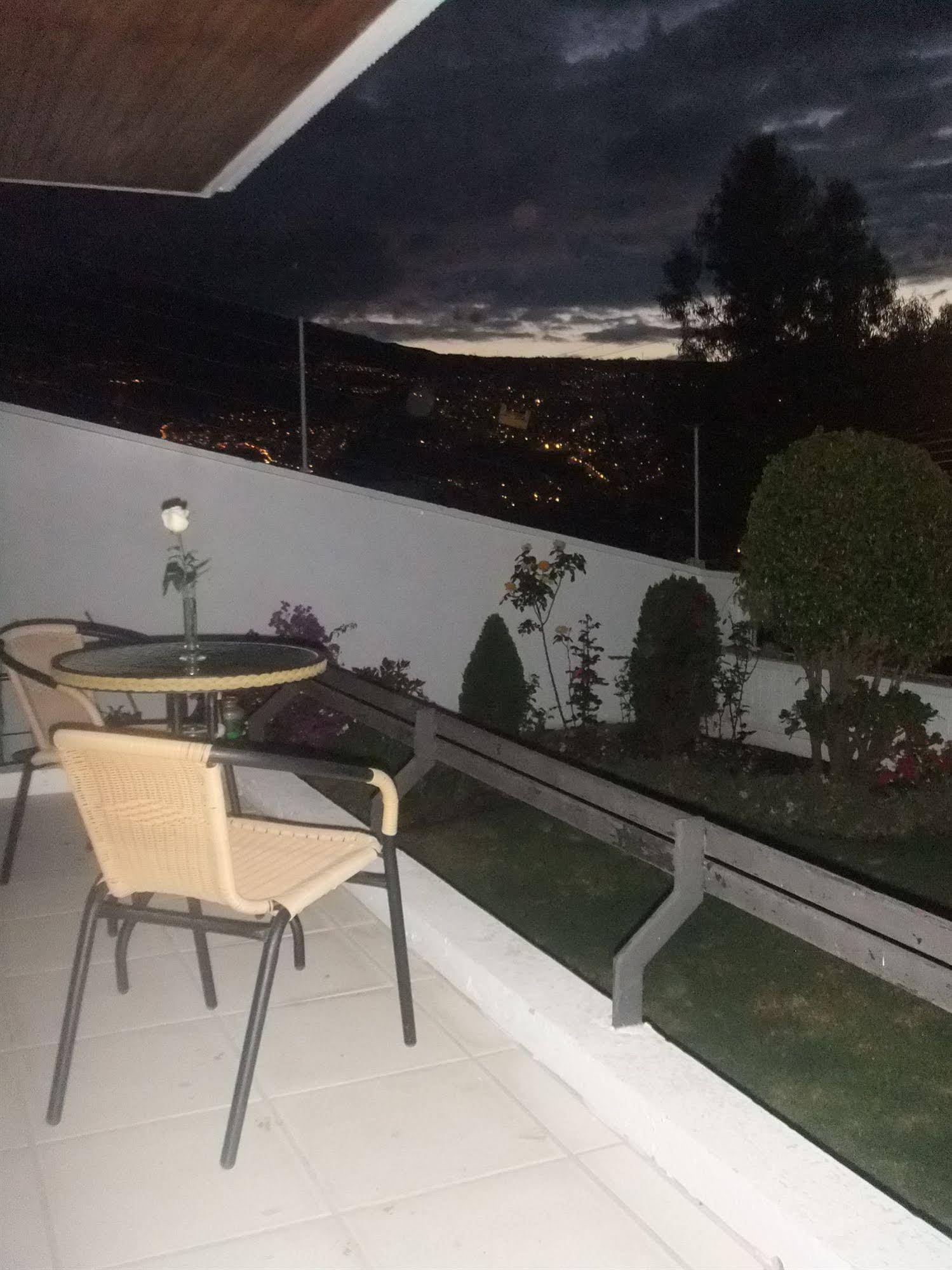 Ecuatreasures B&B