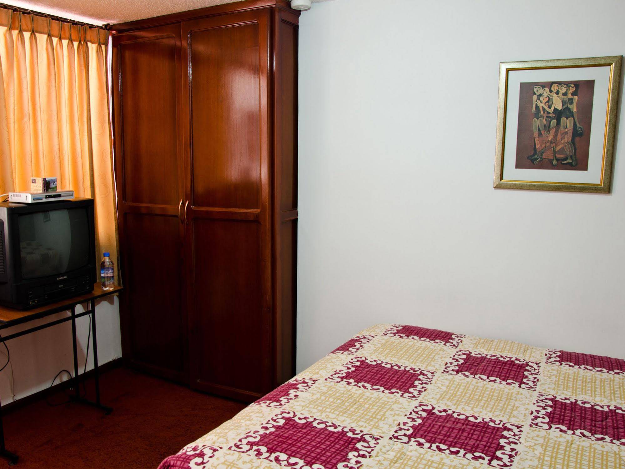 Ecuatreasures B&B