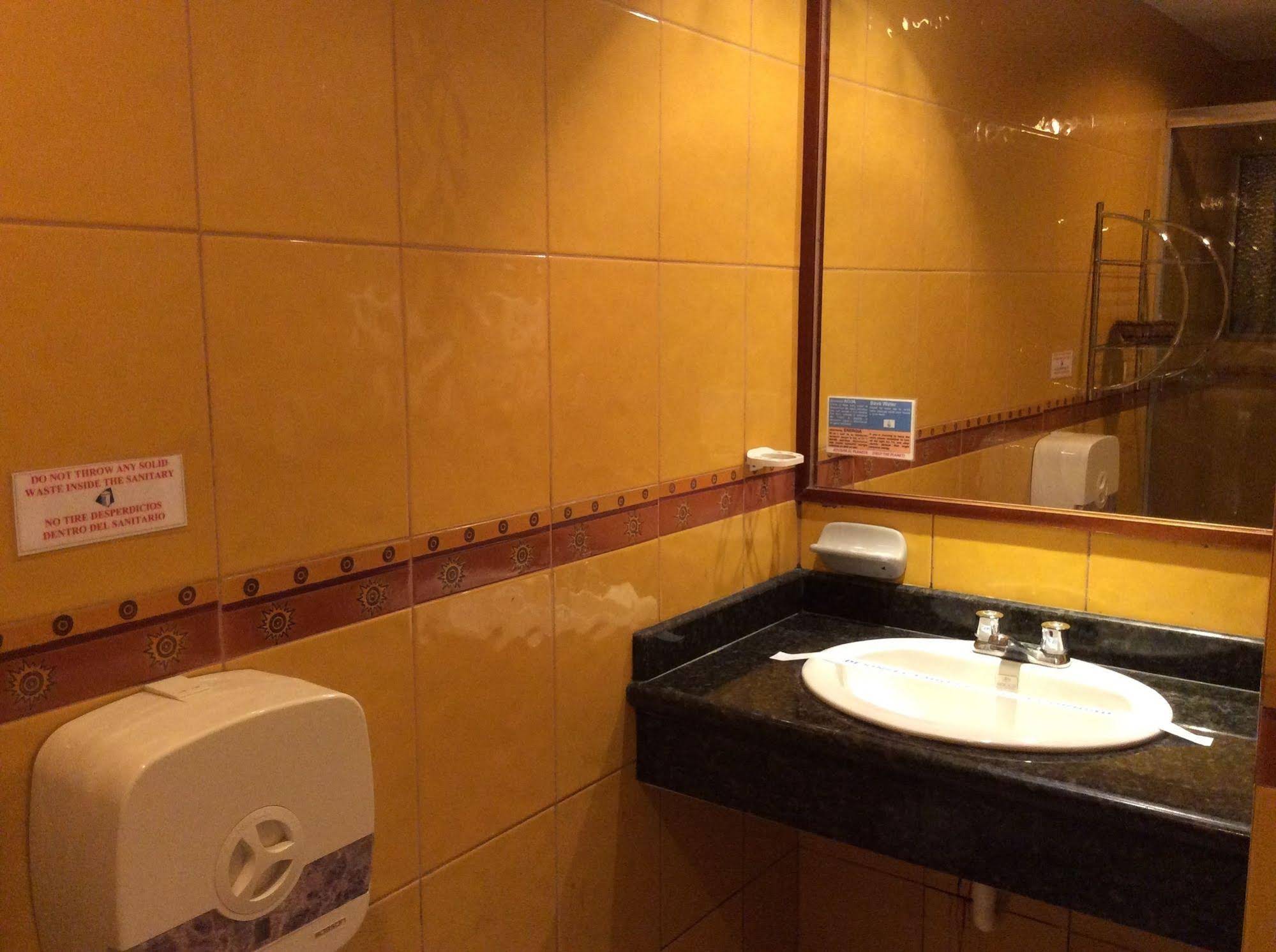 Hostal Mitad del Mundo