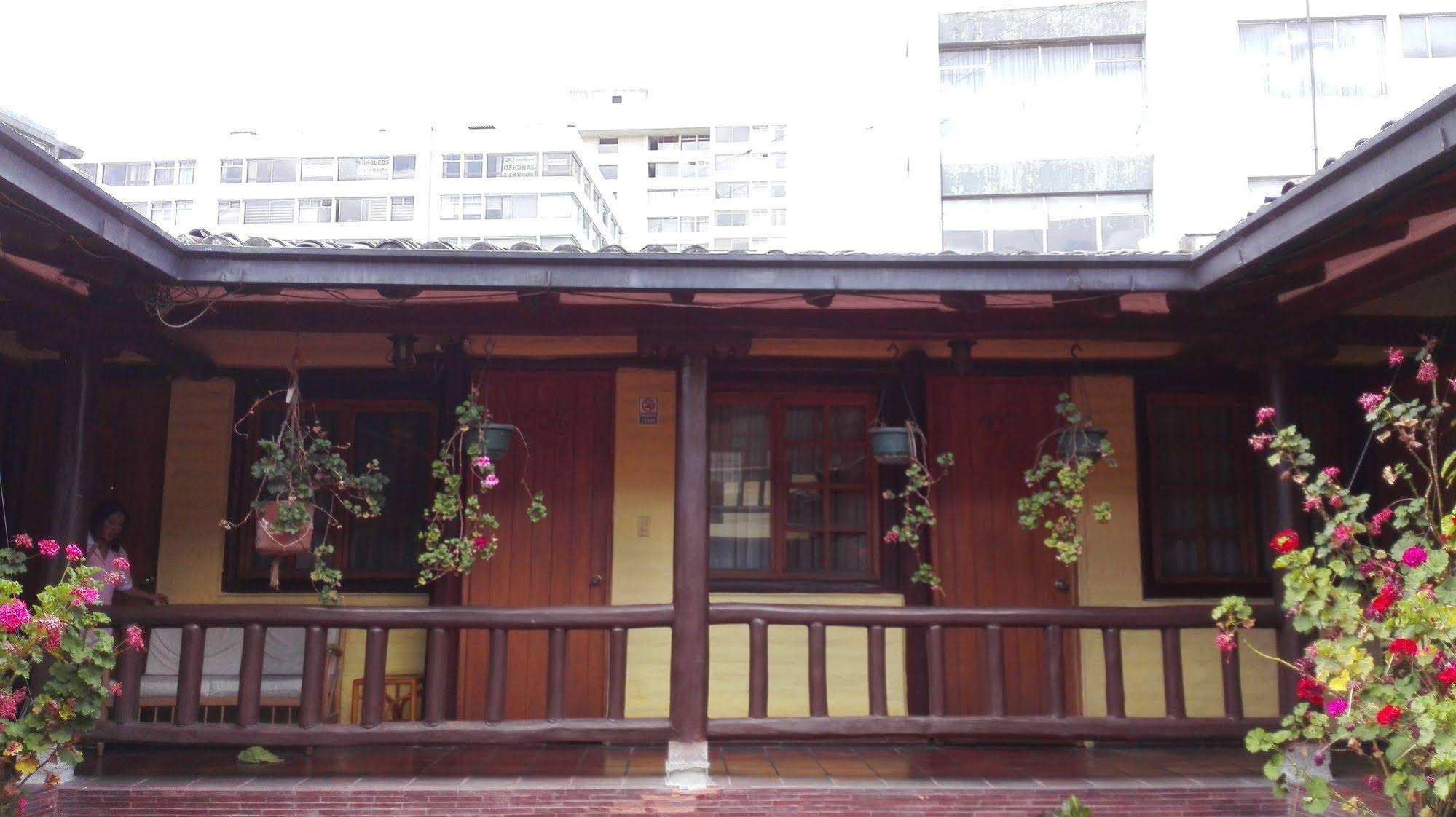Hatun Runa Hostal