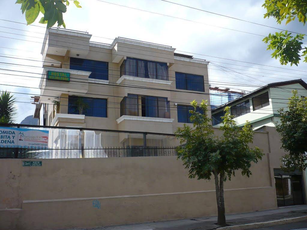 Hostal Tutamanda 2
