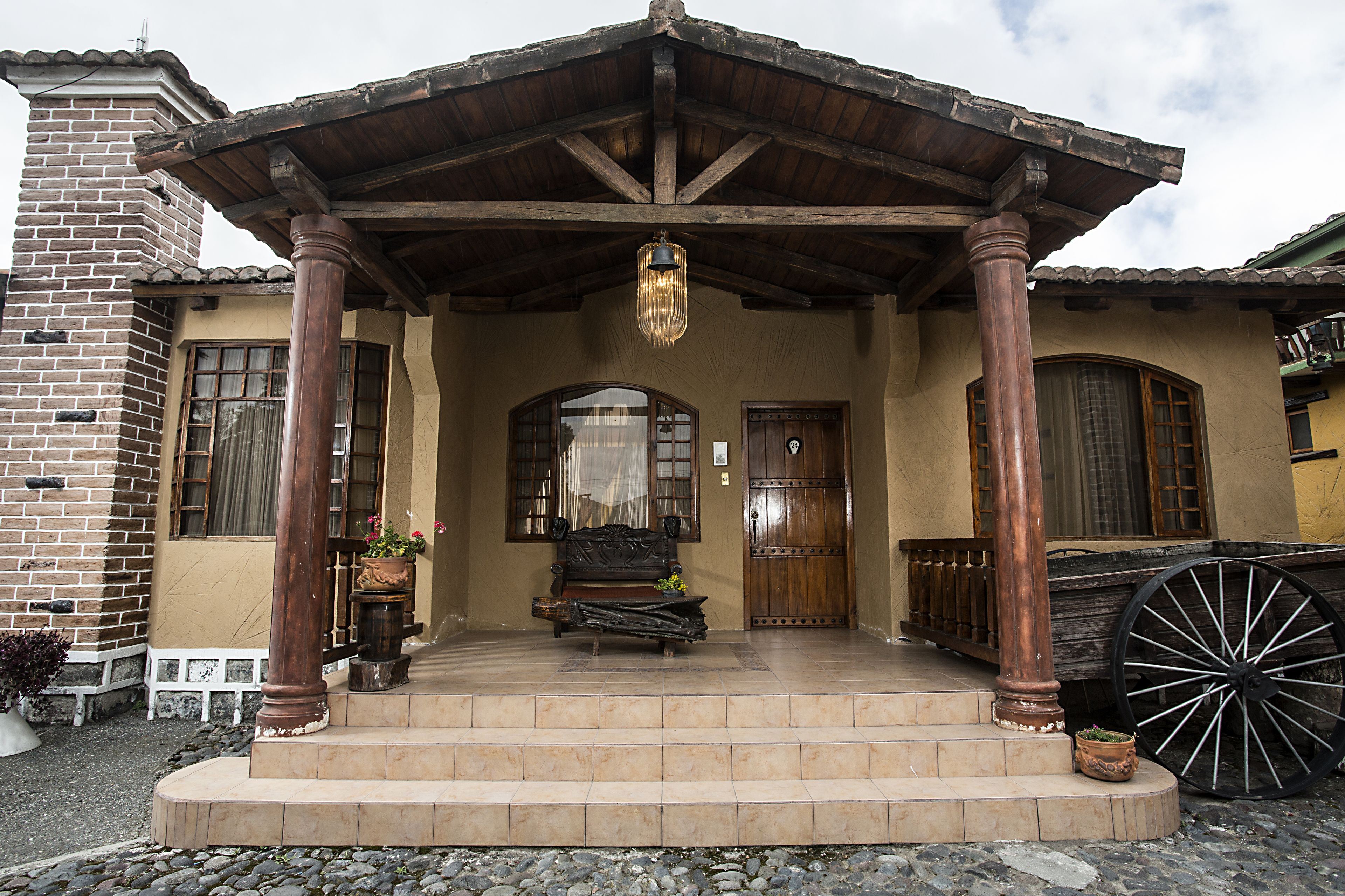 Hosteria Rumipamba de Las Rosas