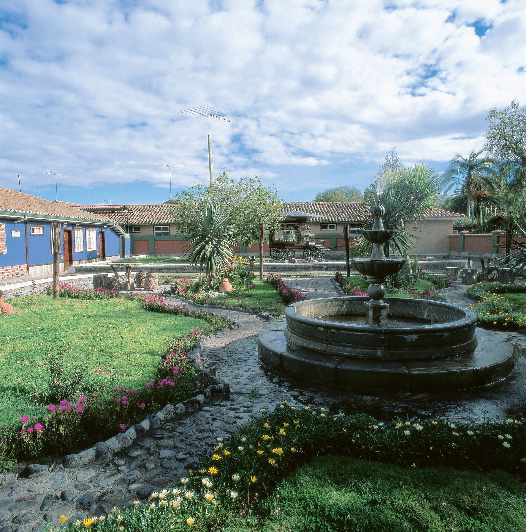 Hosteria Rumipamba de Las Rosas