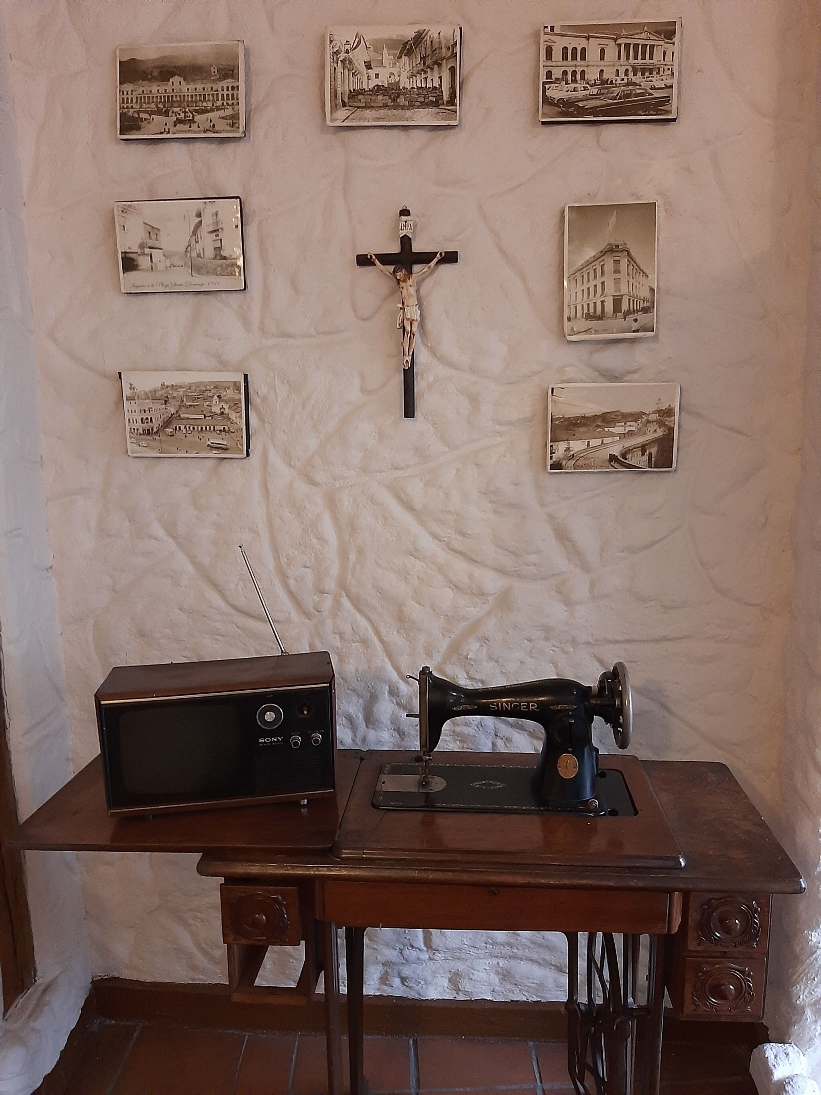 Quito Antiguo B & B