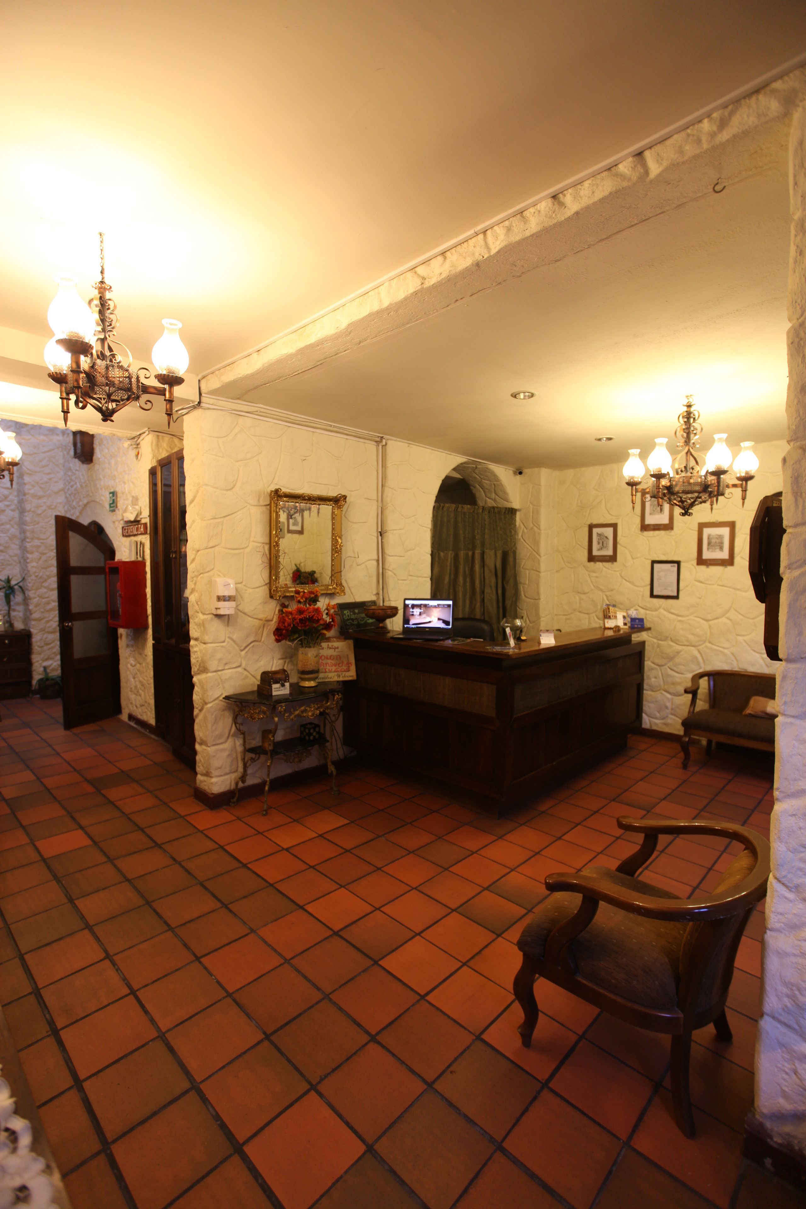 Quito Antiguo B & B