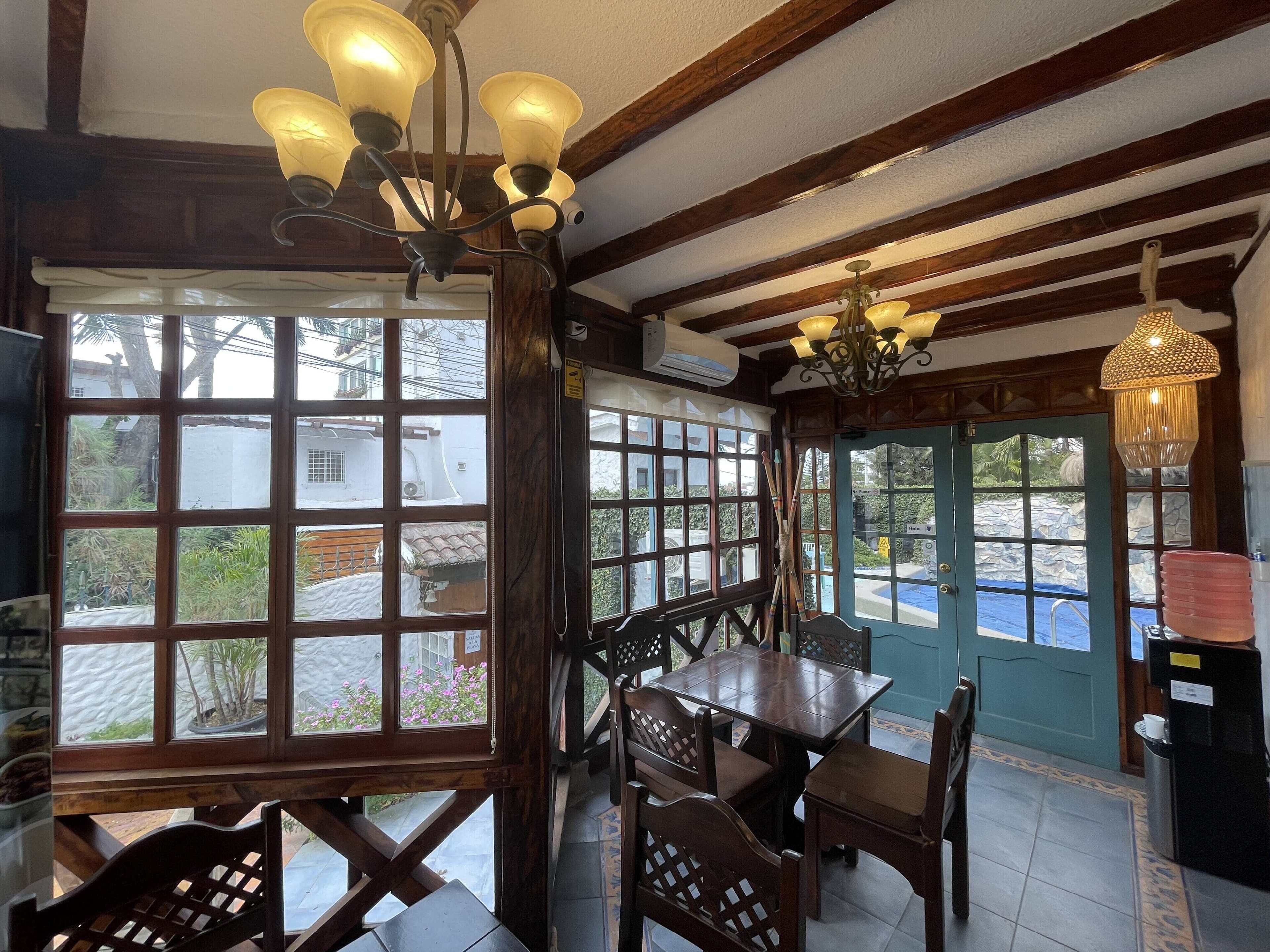 Hosteria Punta Blanca