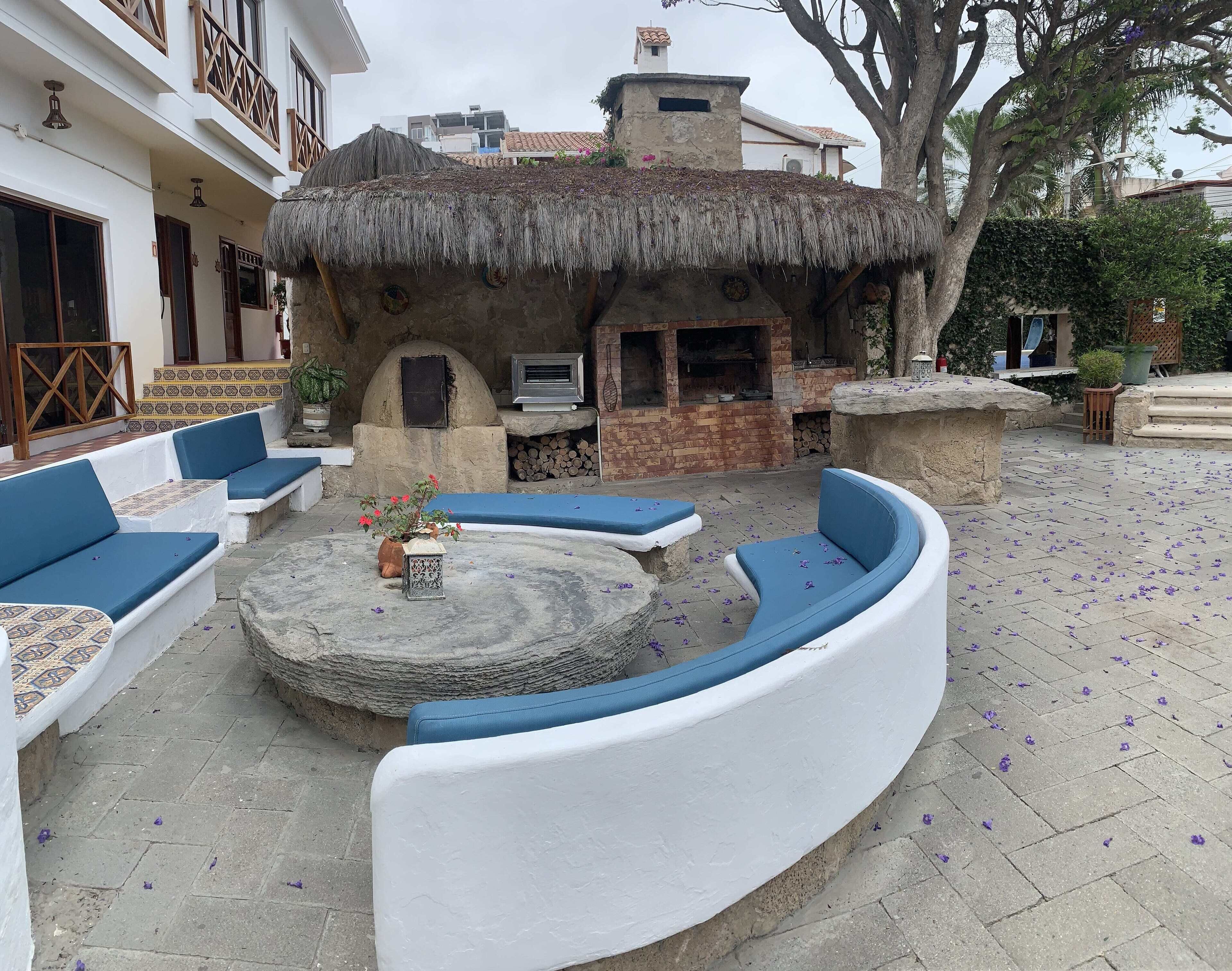 Hosteria Punta Blanca