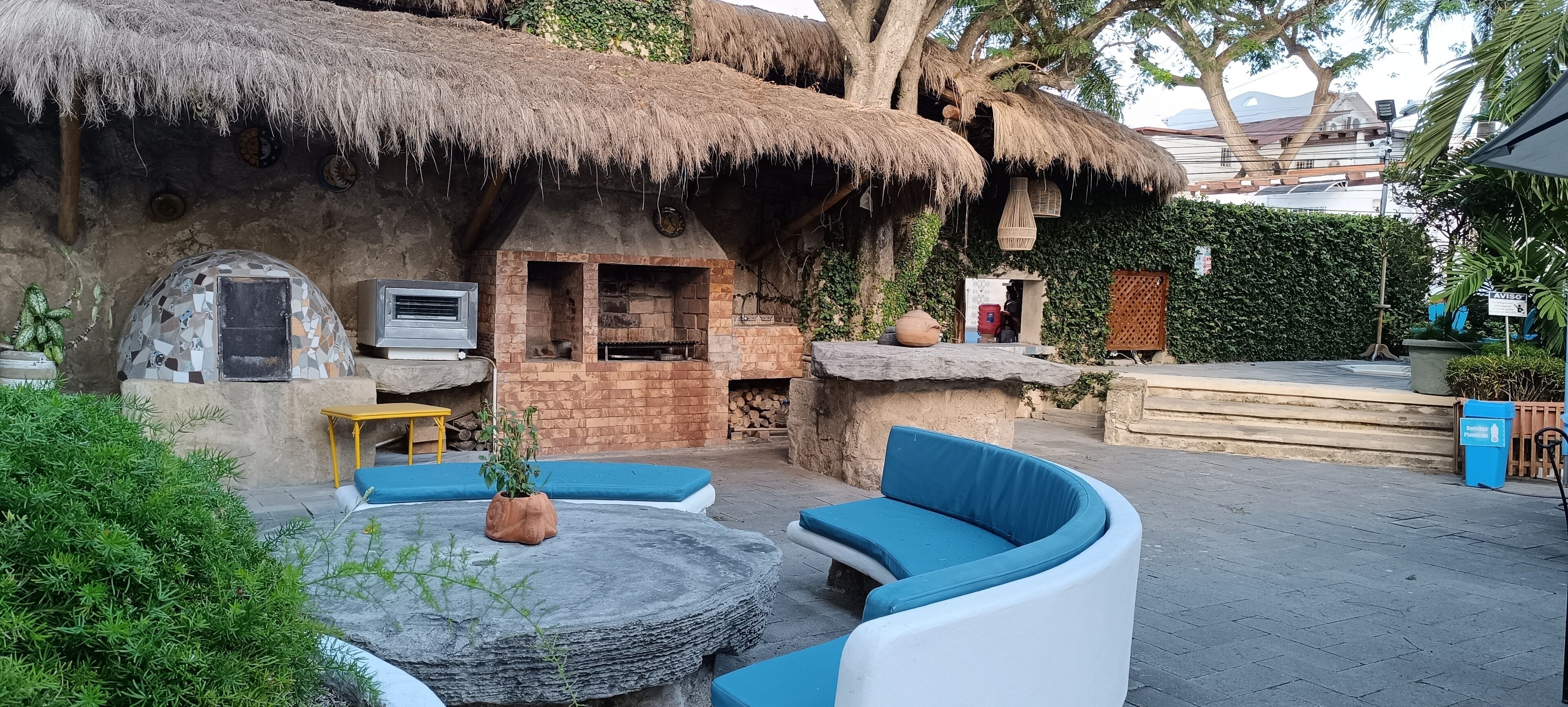 Hosteria Punta Blanca