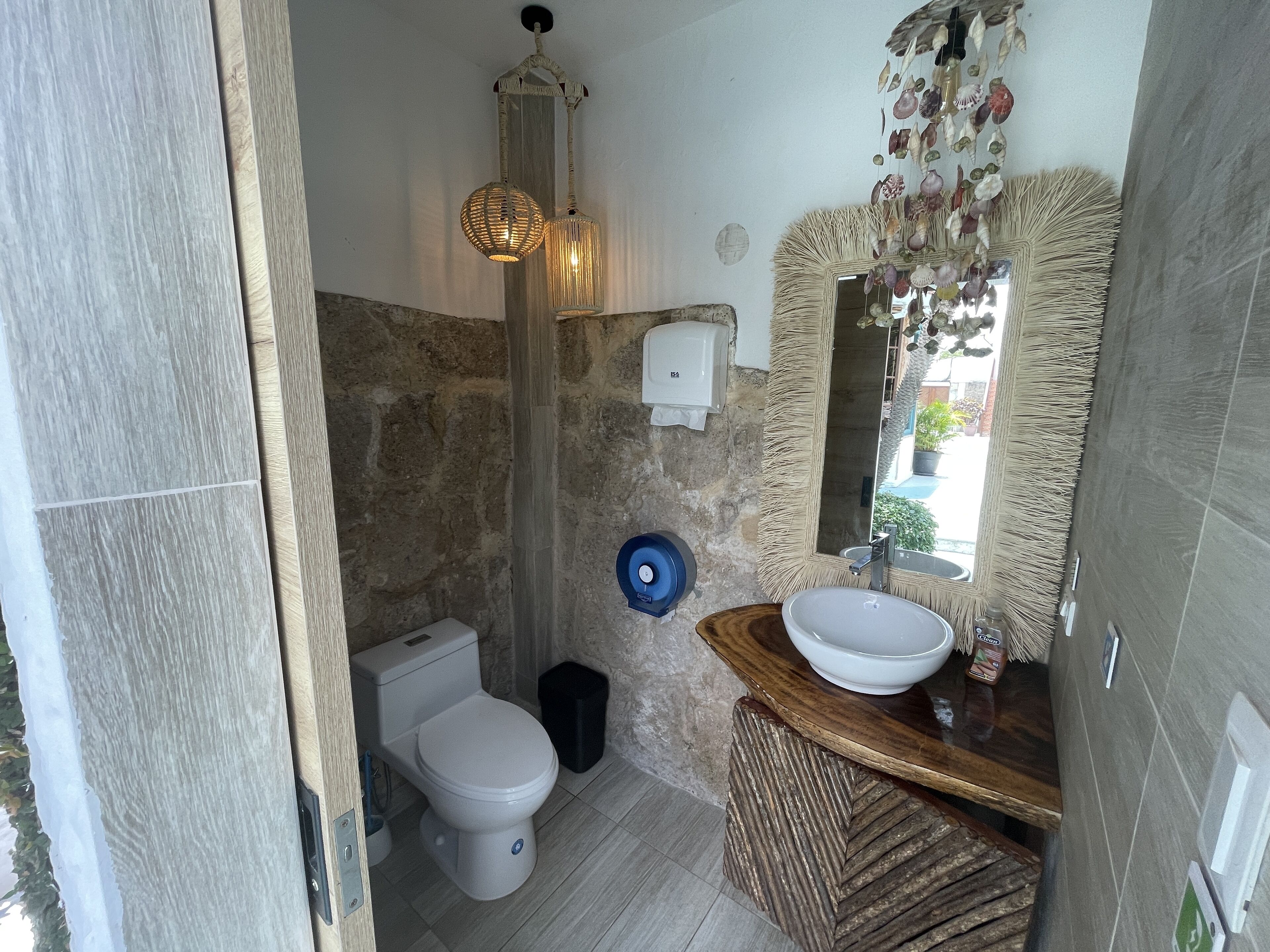 Hosteria Punta Blanca