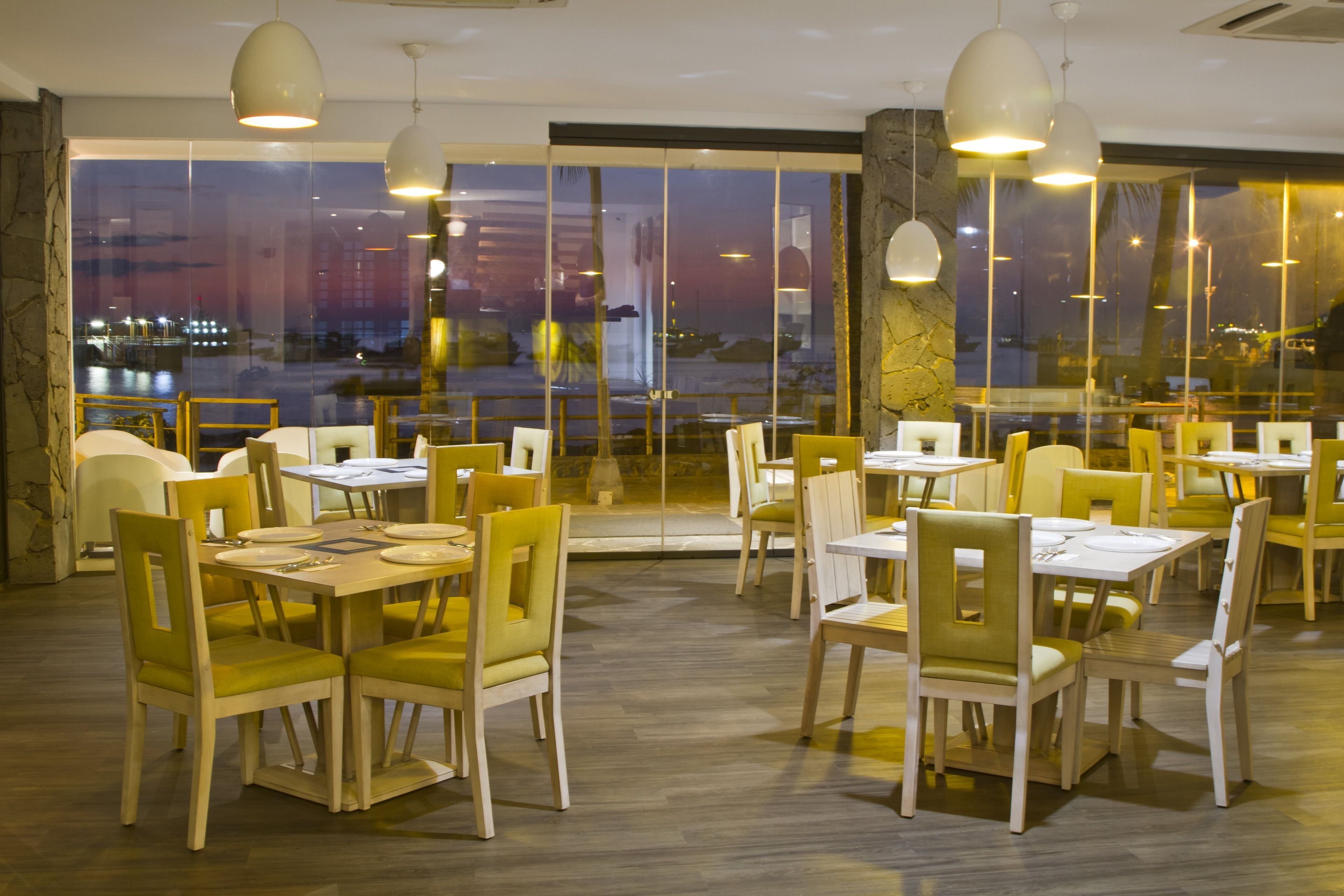 Golden Bay Hotel & Spa