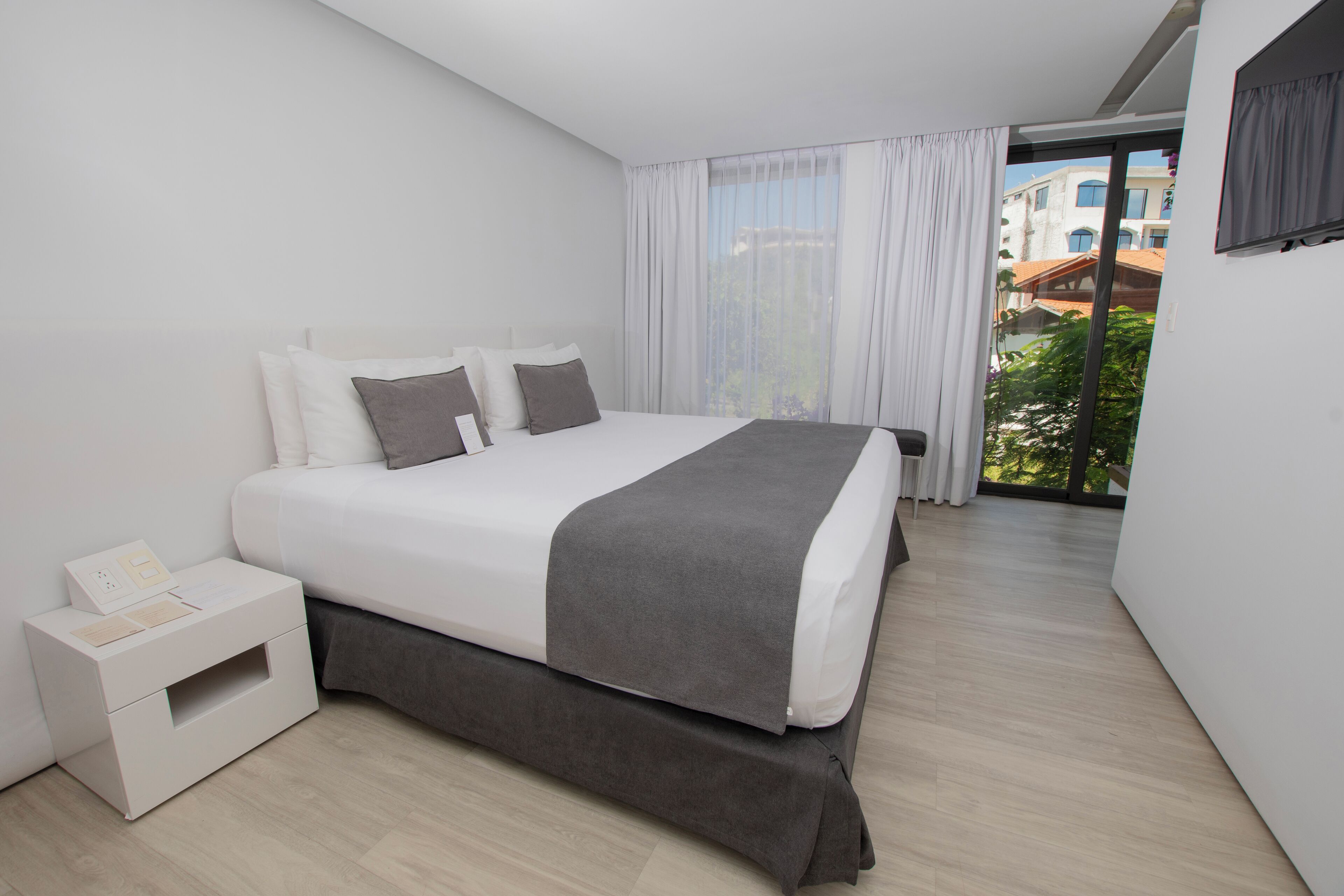 Golden Bay Hotel & Spa