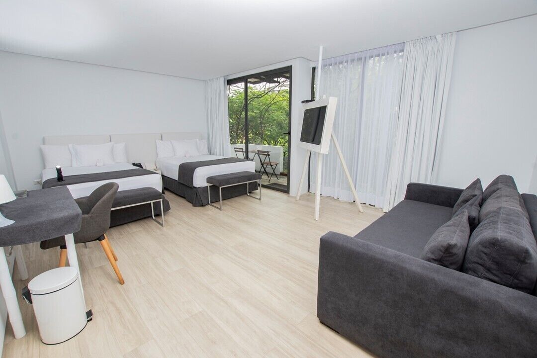 Golden Bay Hotel & Spa