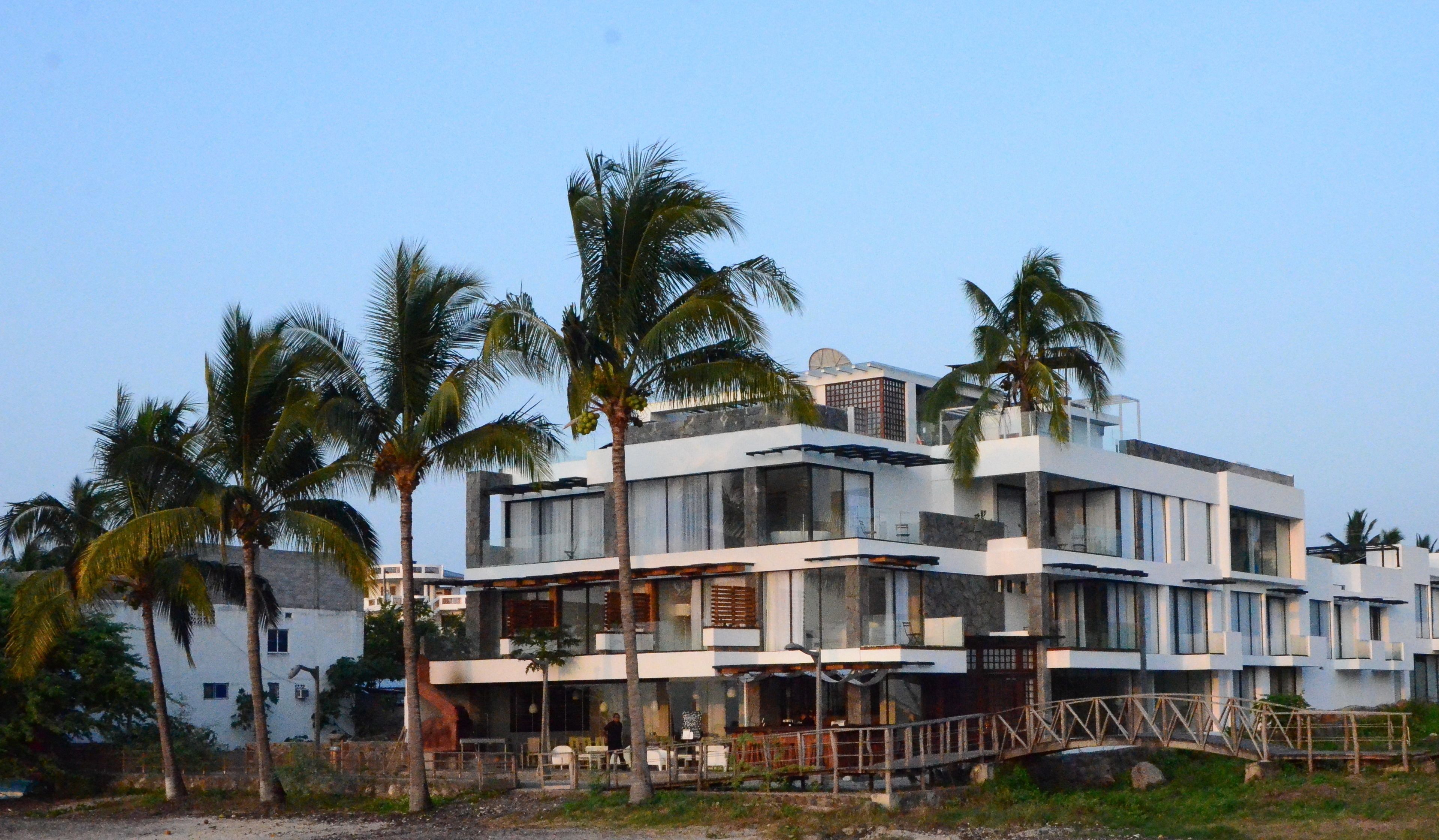 Golden Bay Hotel & Spa