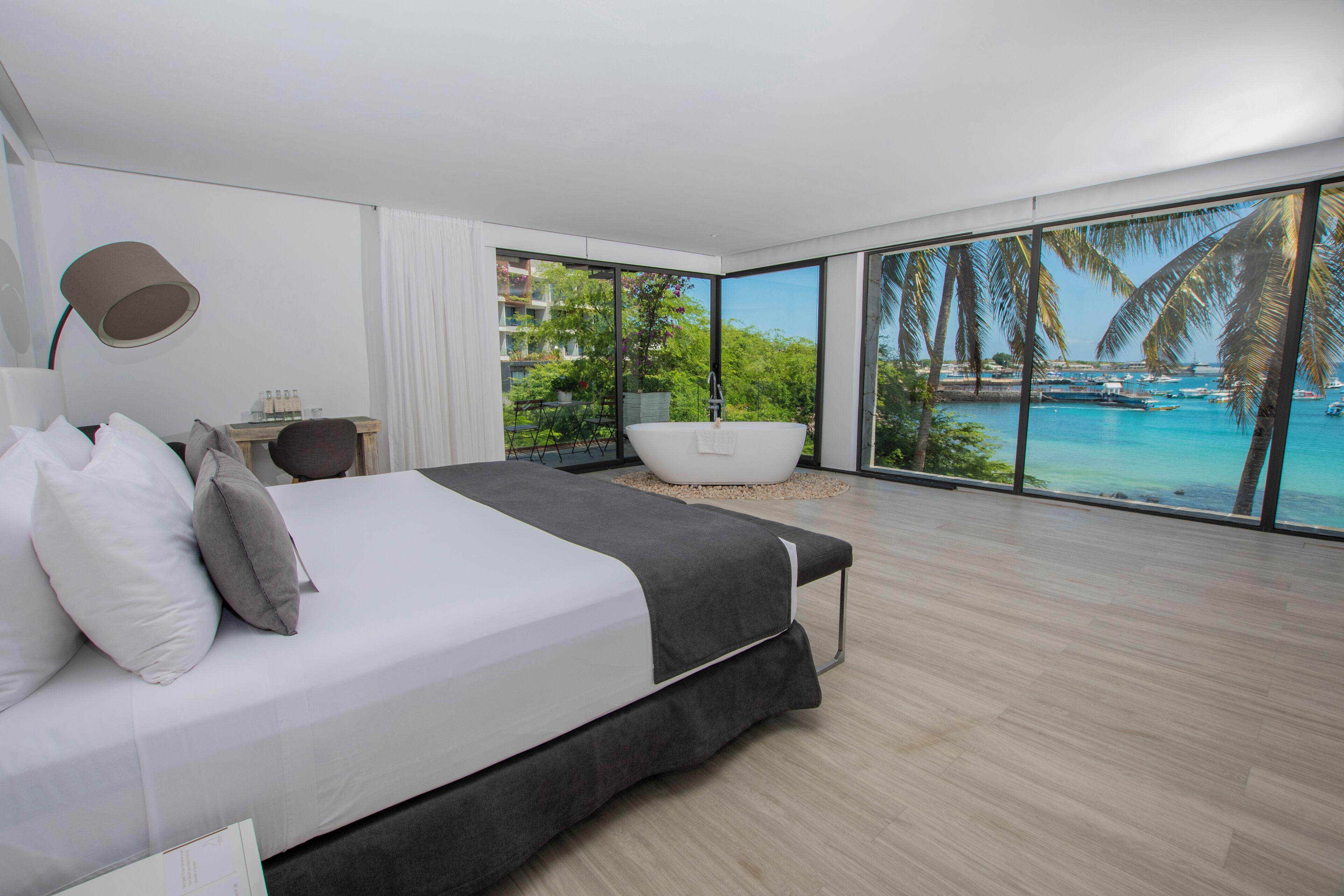 Golden Bay Hotel & Spa