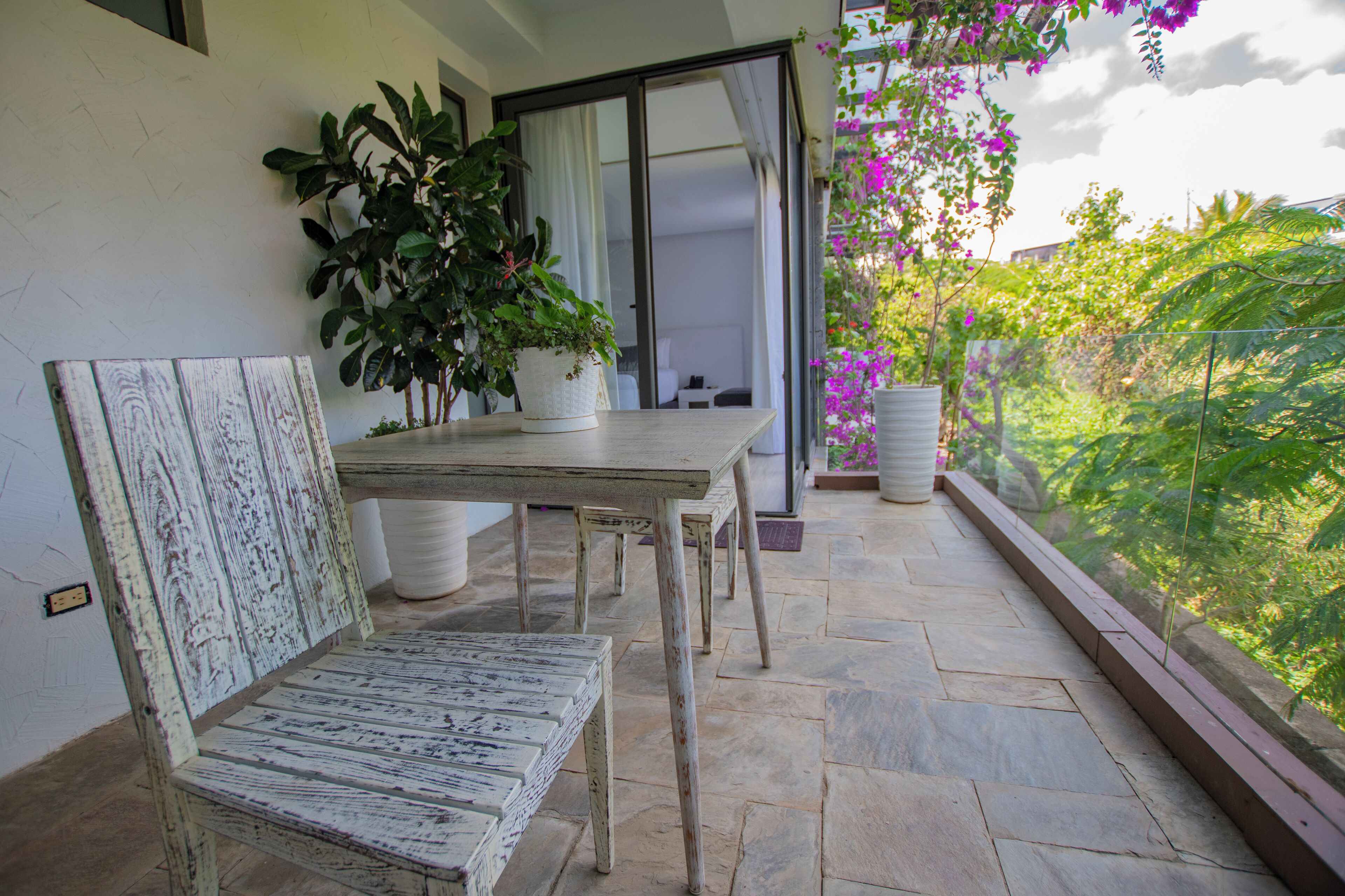 Golden Bay Hotel & Spa