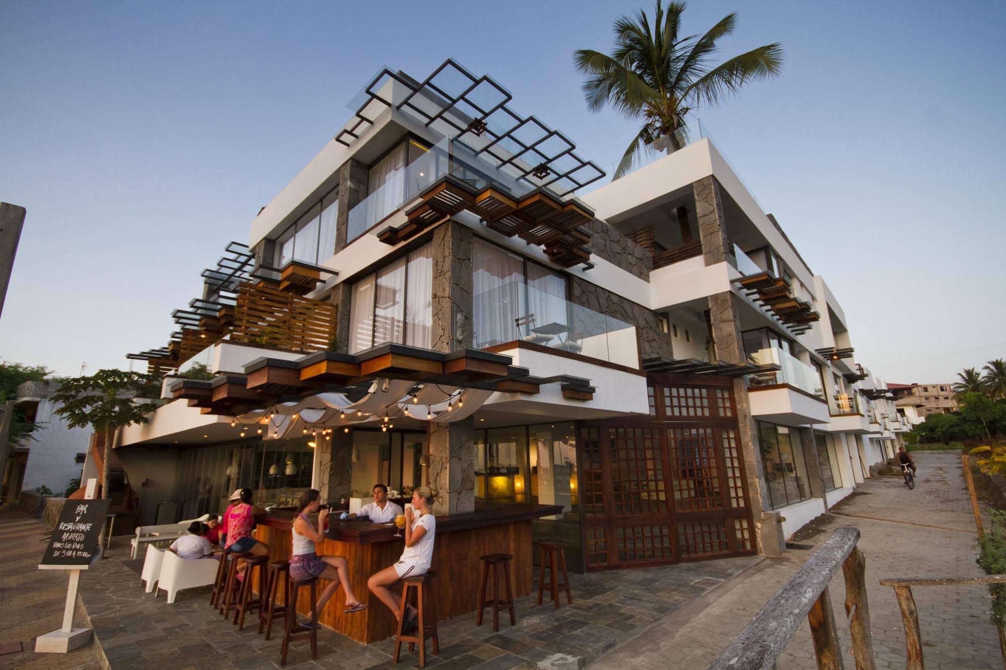 Golden Bay Hotel & Spa
