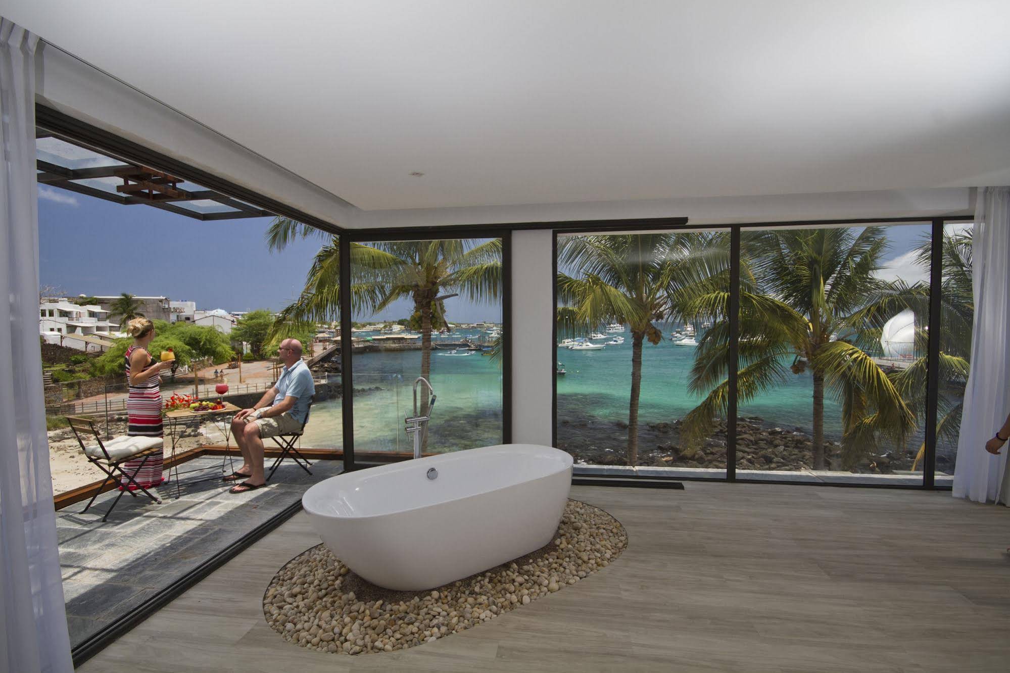 Golden Bay Hotel & Spa