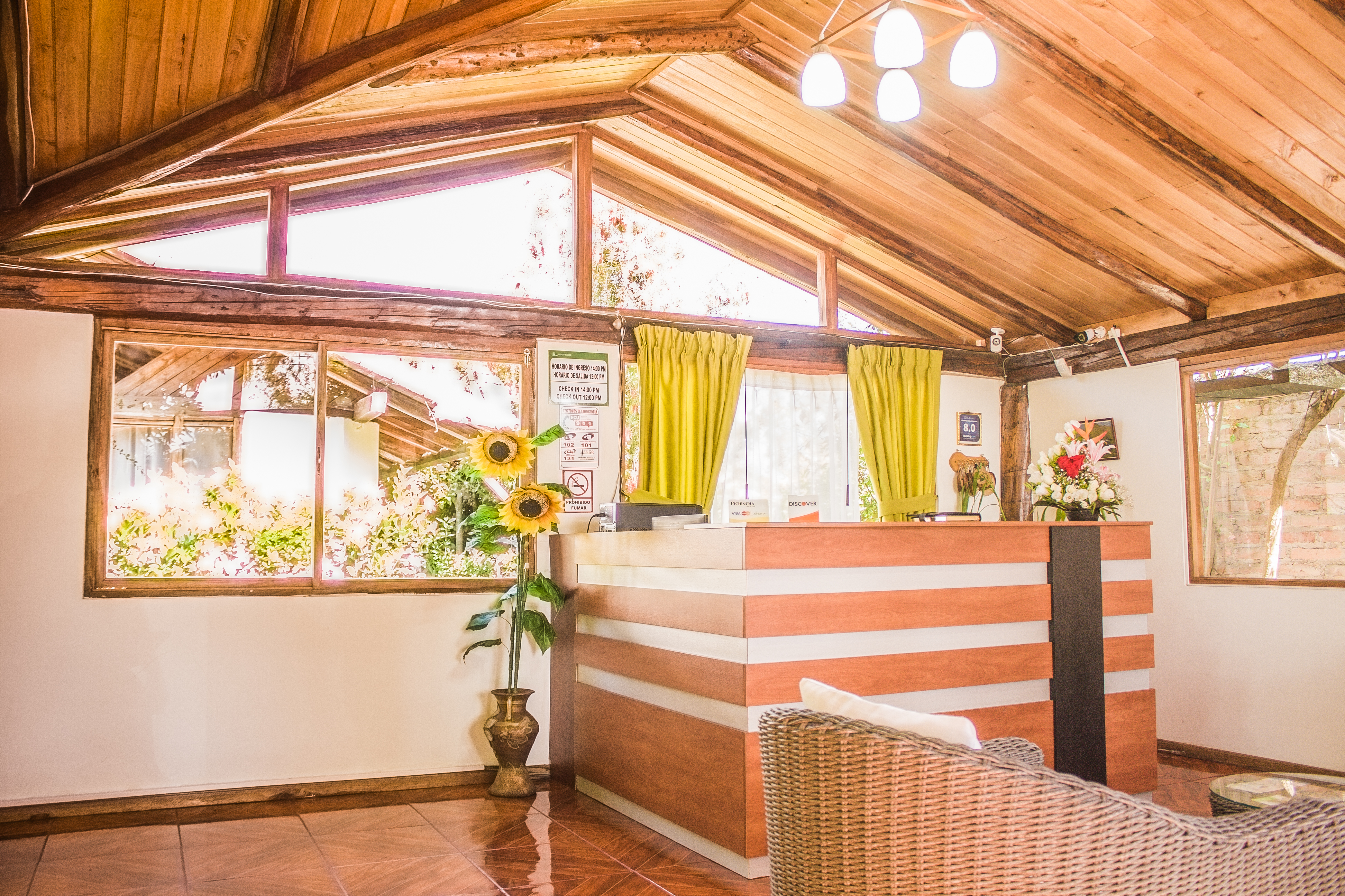 Hosteria Airport Garden