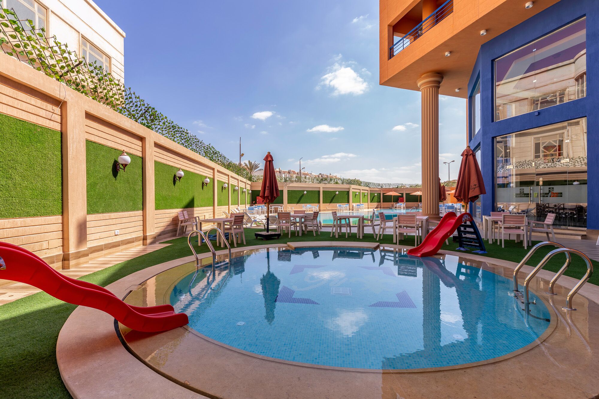 Royal Day Plaza Hotel