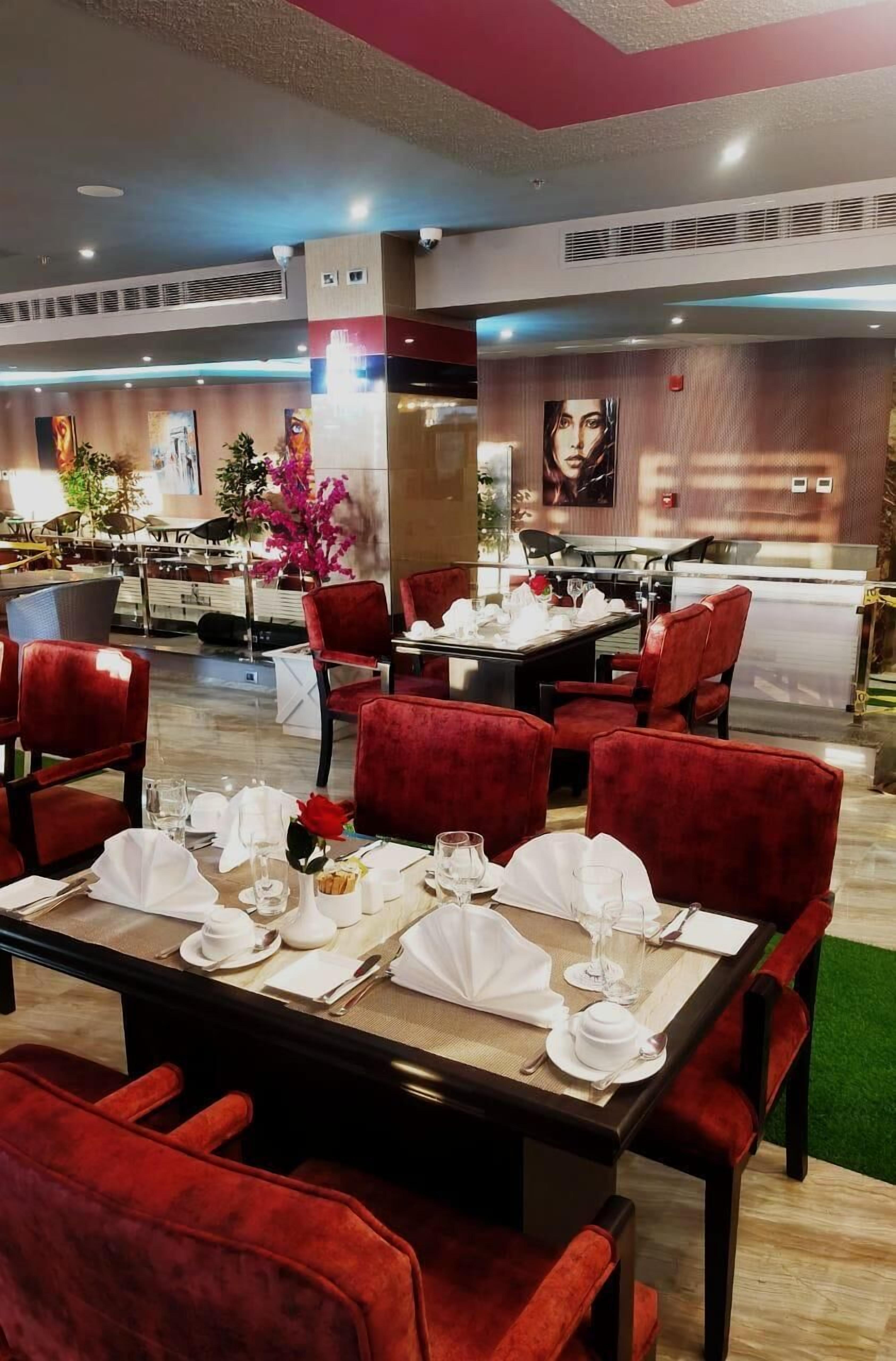 Royal Day Plaza Hotel