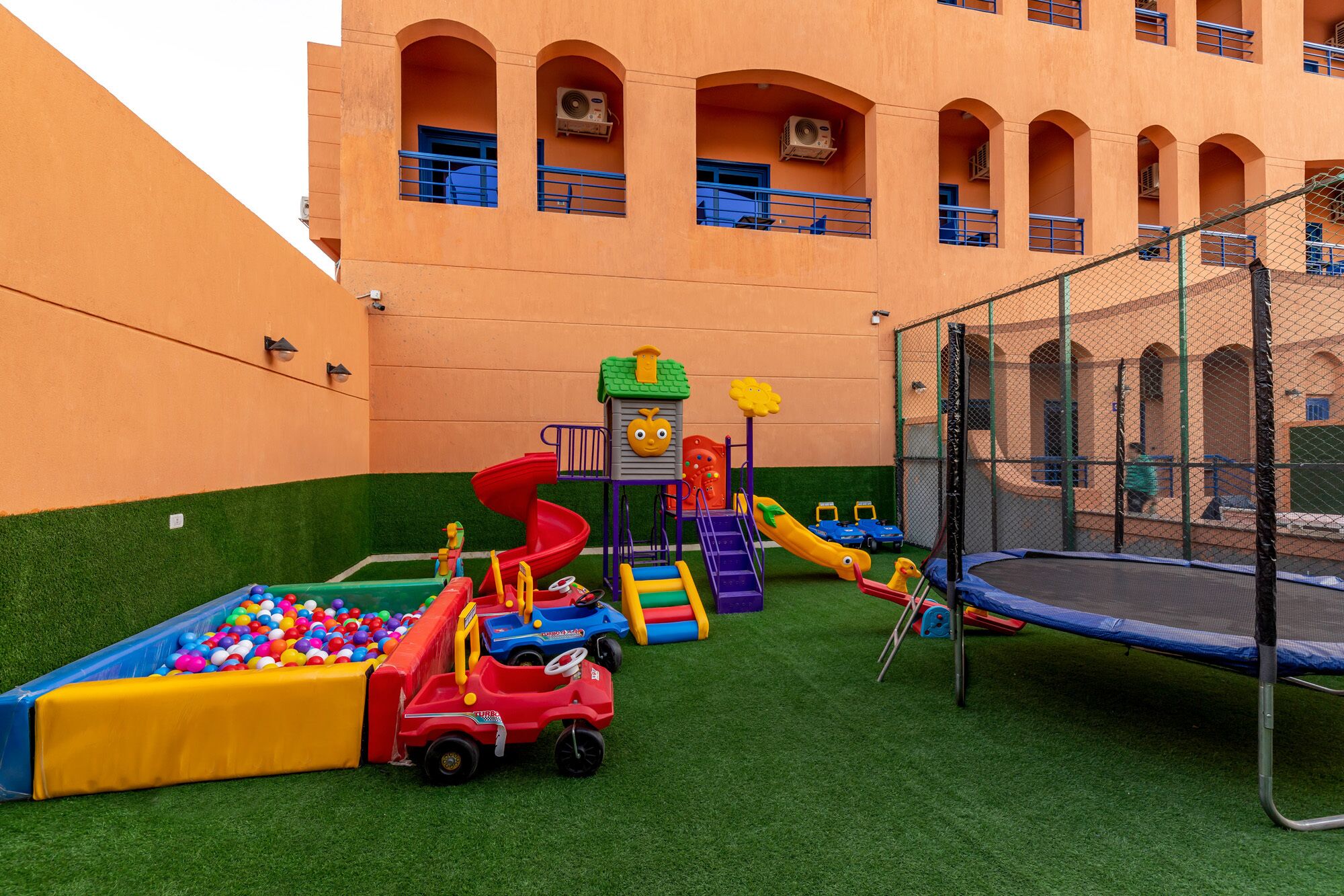 Royal Day Plaza Hotel