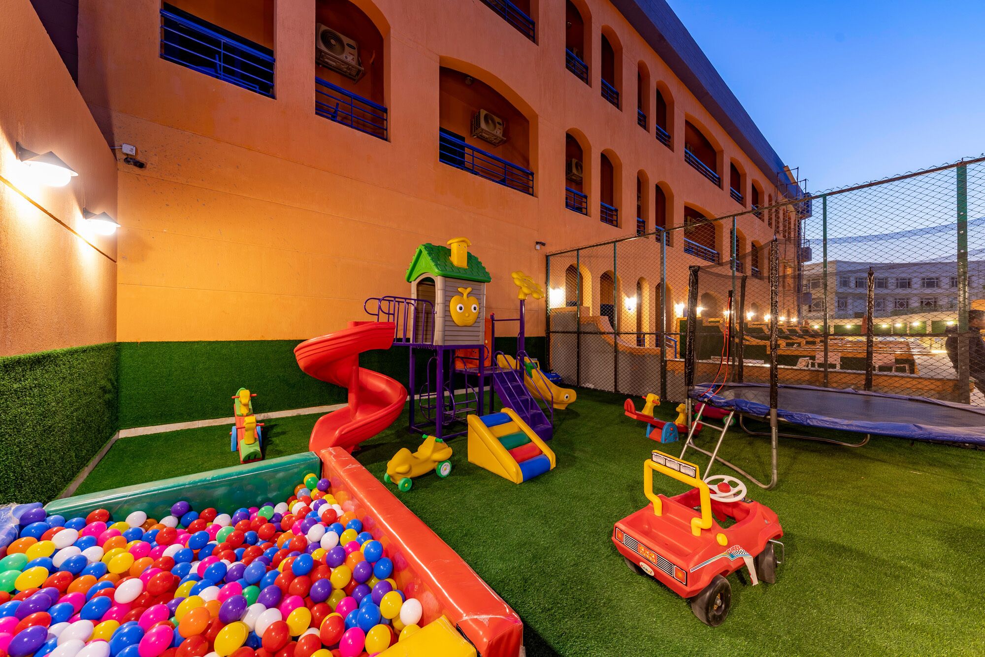Royal Day Plaza Hotel