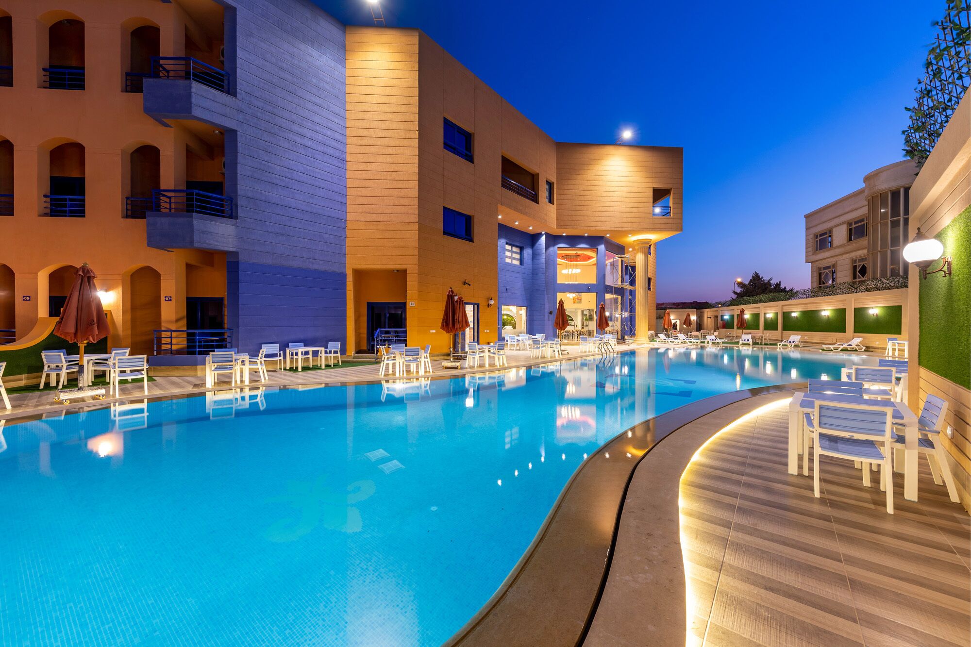 Royal Day Plaza Hotel
