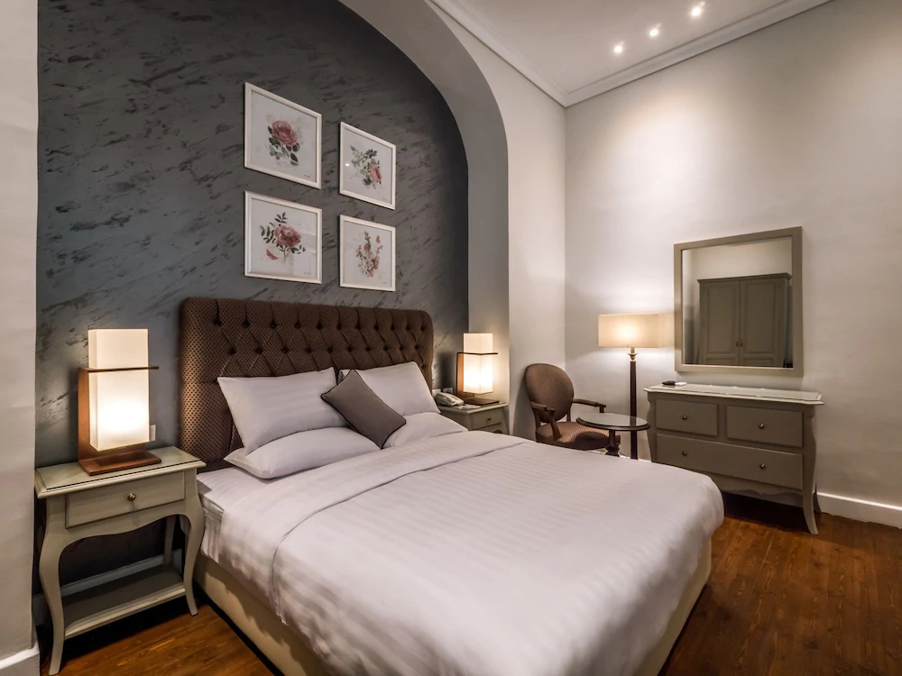 1920s Boutique Hotel And Restaurants