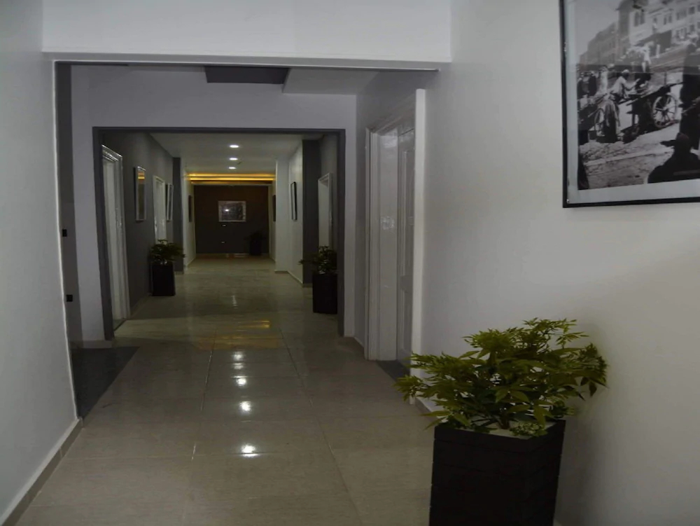 Azar Hotel
