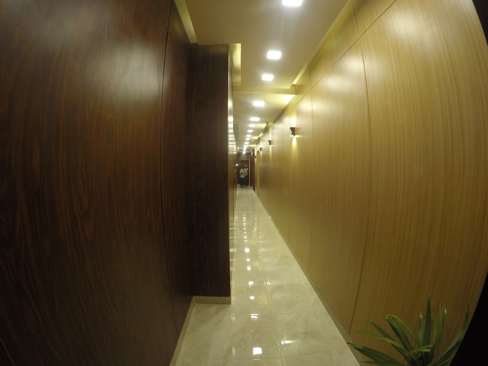 City Hotel