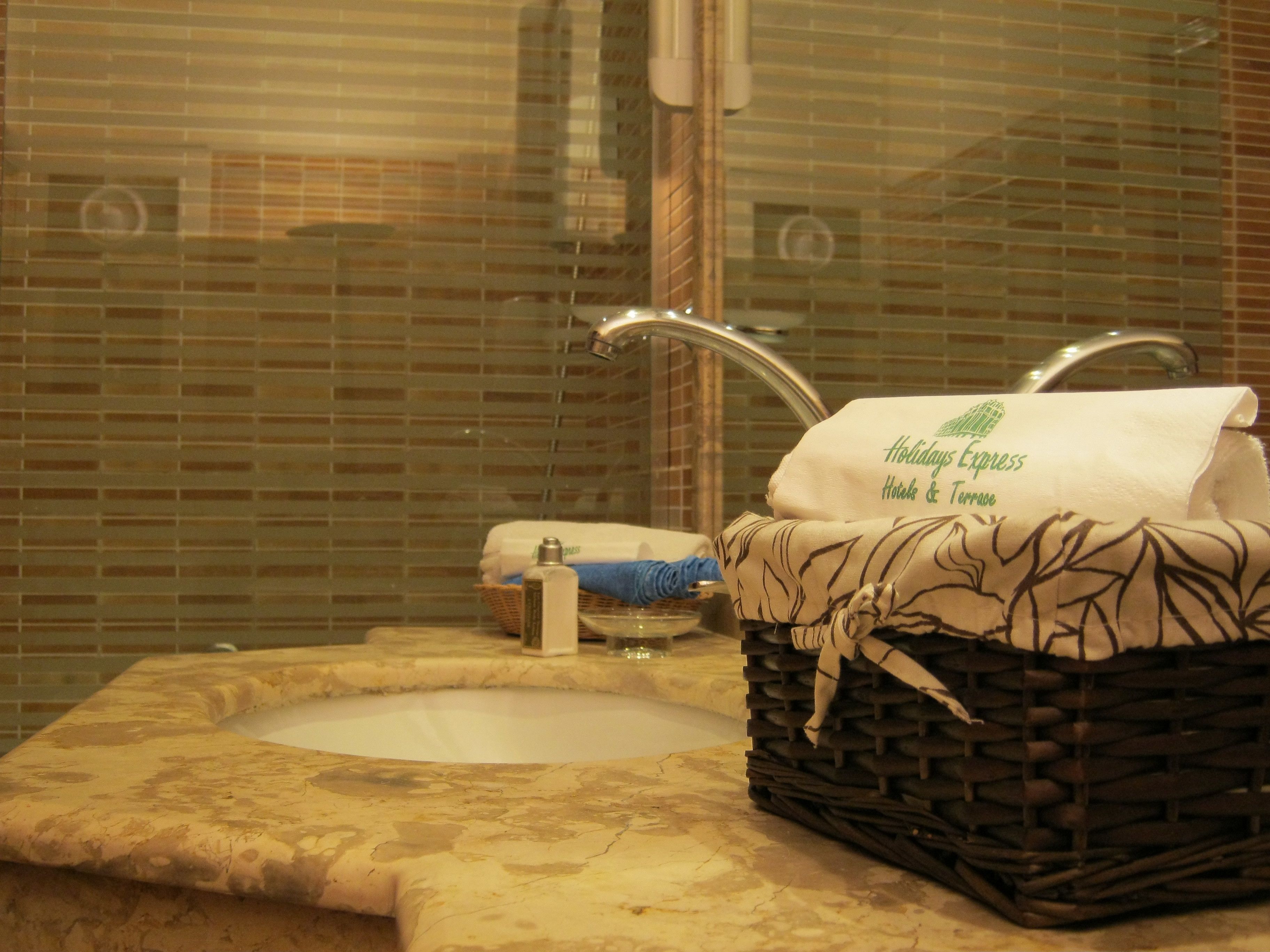 Holidays Express Hotel & Terrace