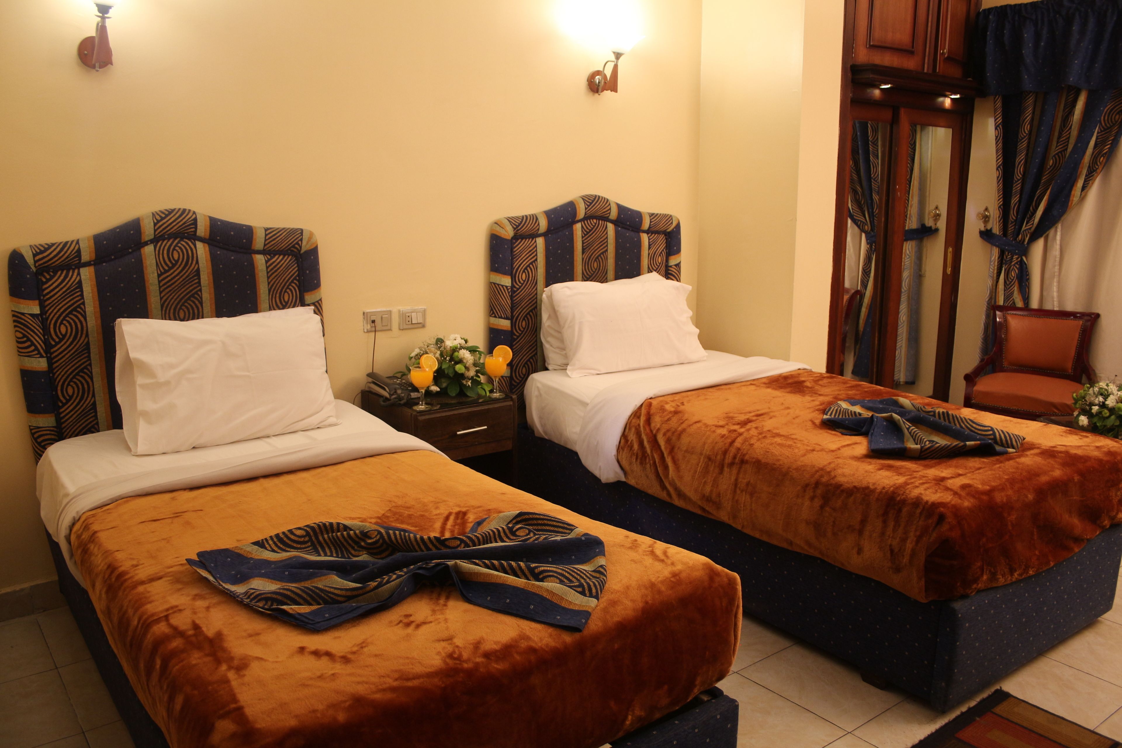 Holidays Express Hotel & Terrace