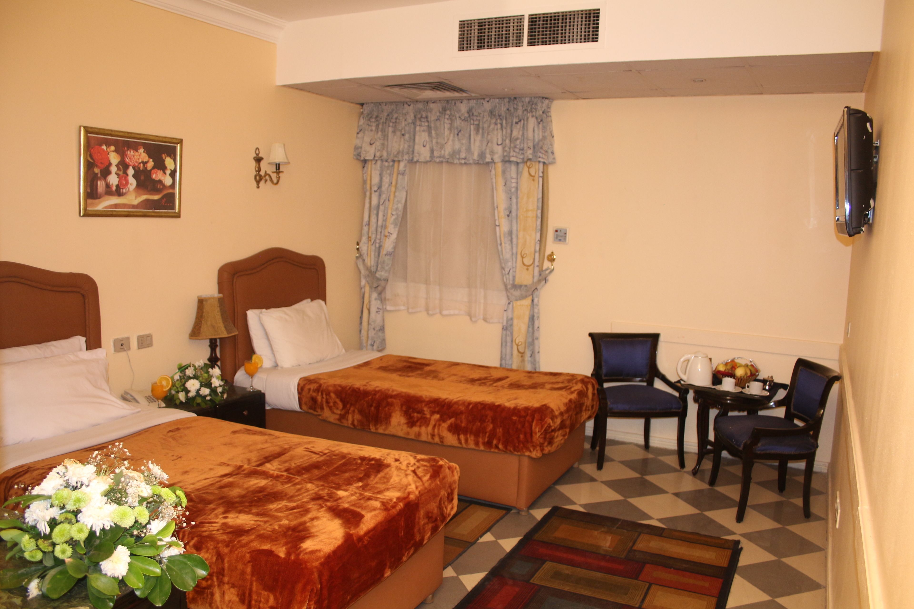 Holidays Express Hotel & Terrace