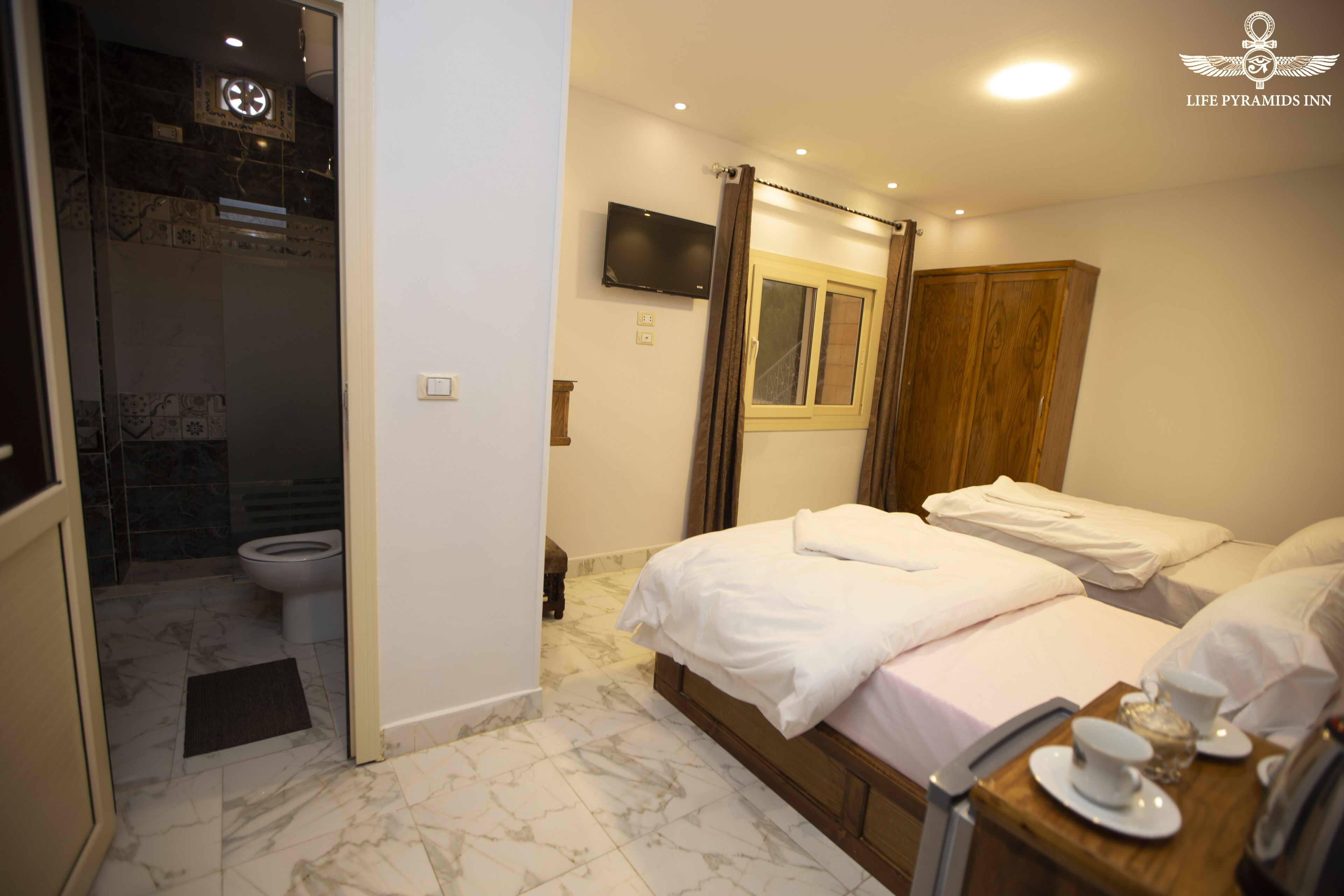 Life Pyramids Inn