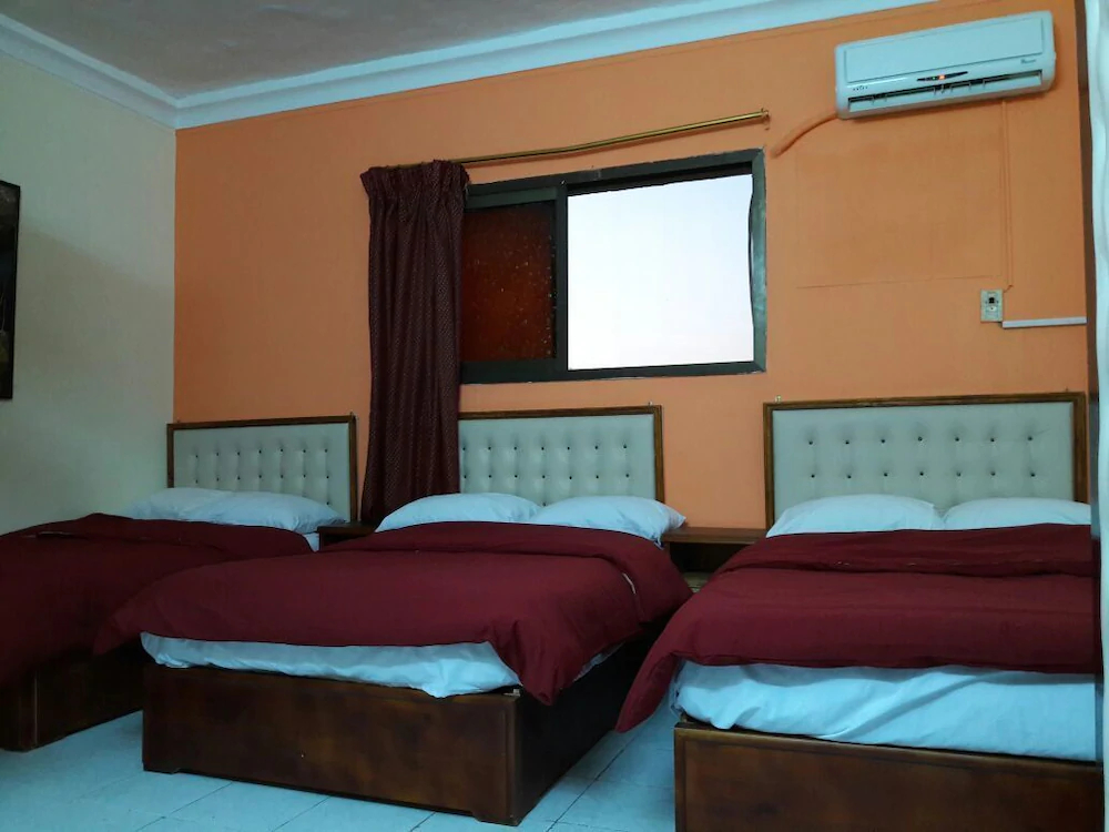 New Palace Hotel