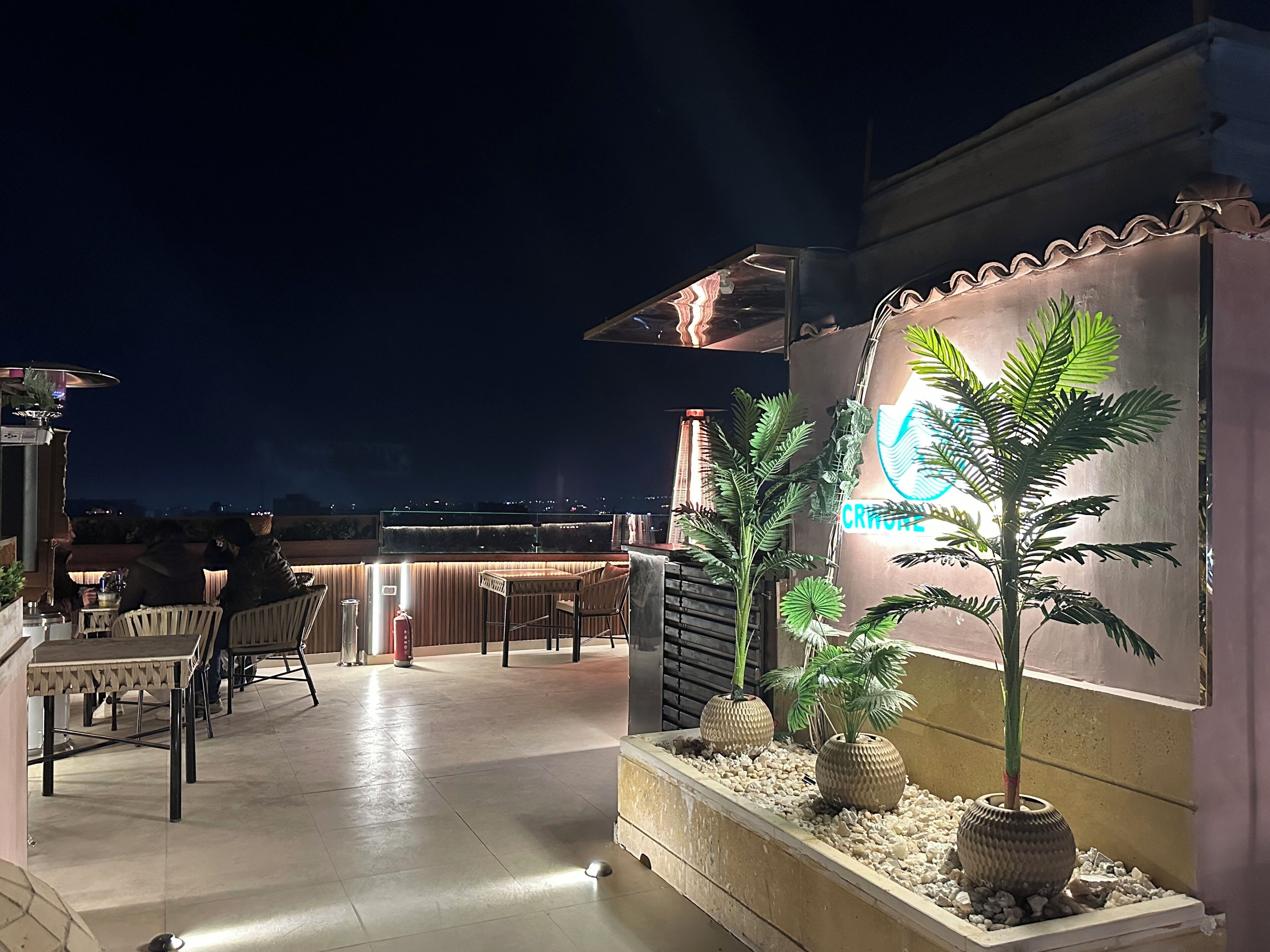 Crowne Pyramids Palace