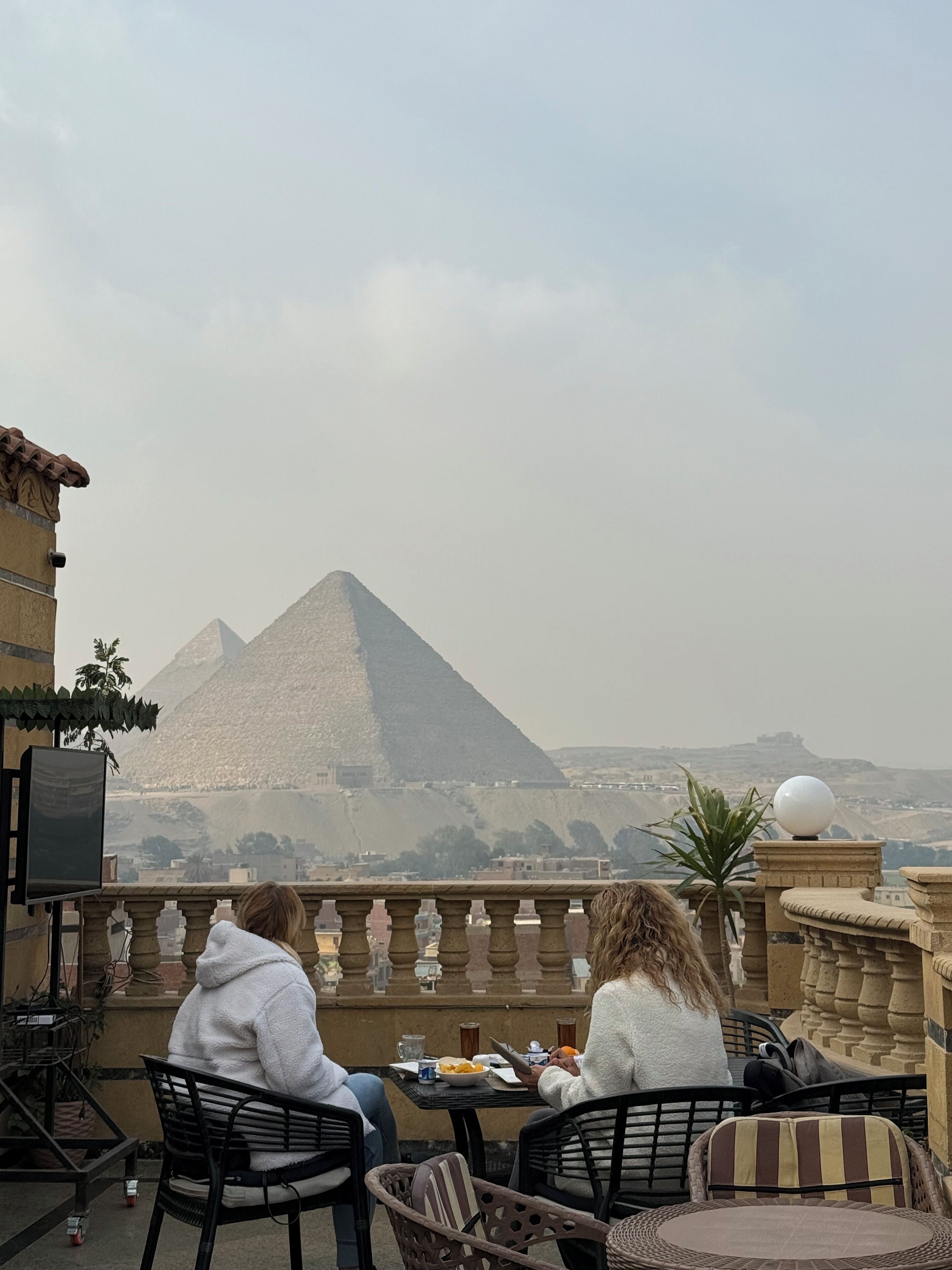 Crowne Pyramids Palace