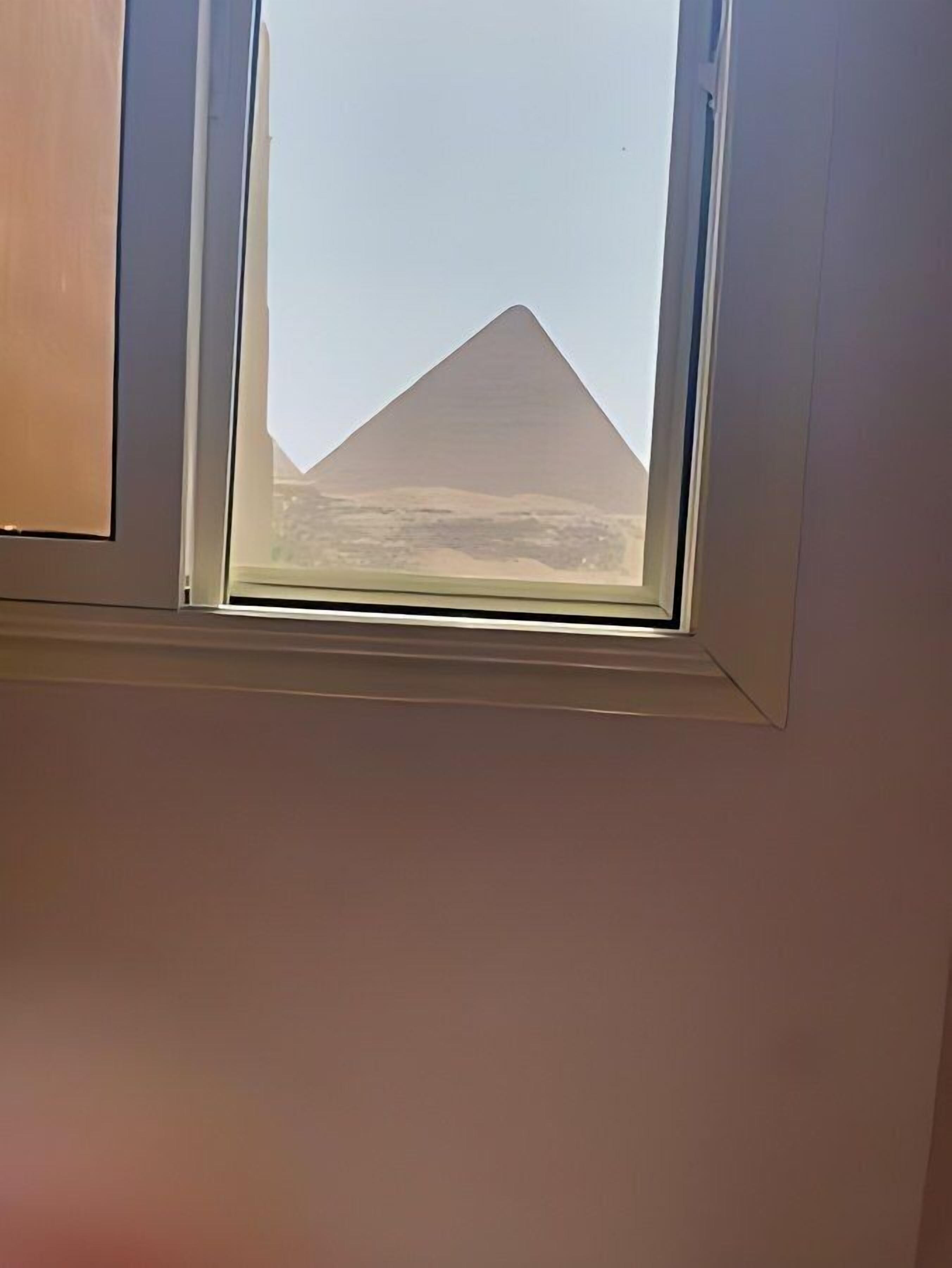 Energy Of Pyramid Hotel