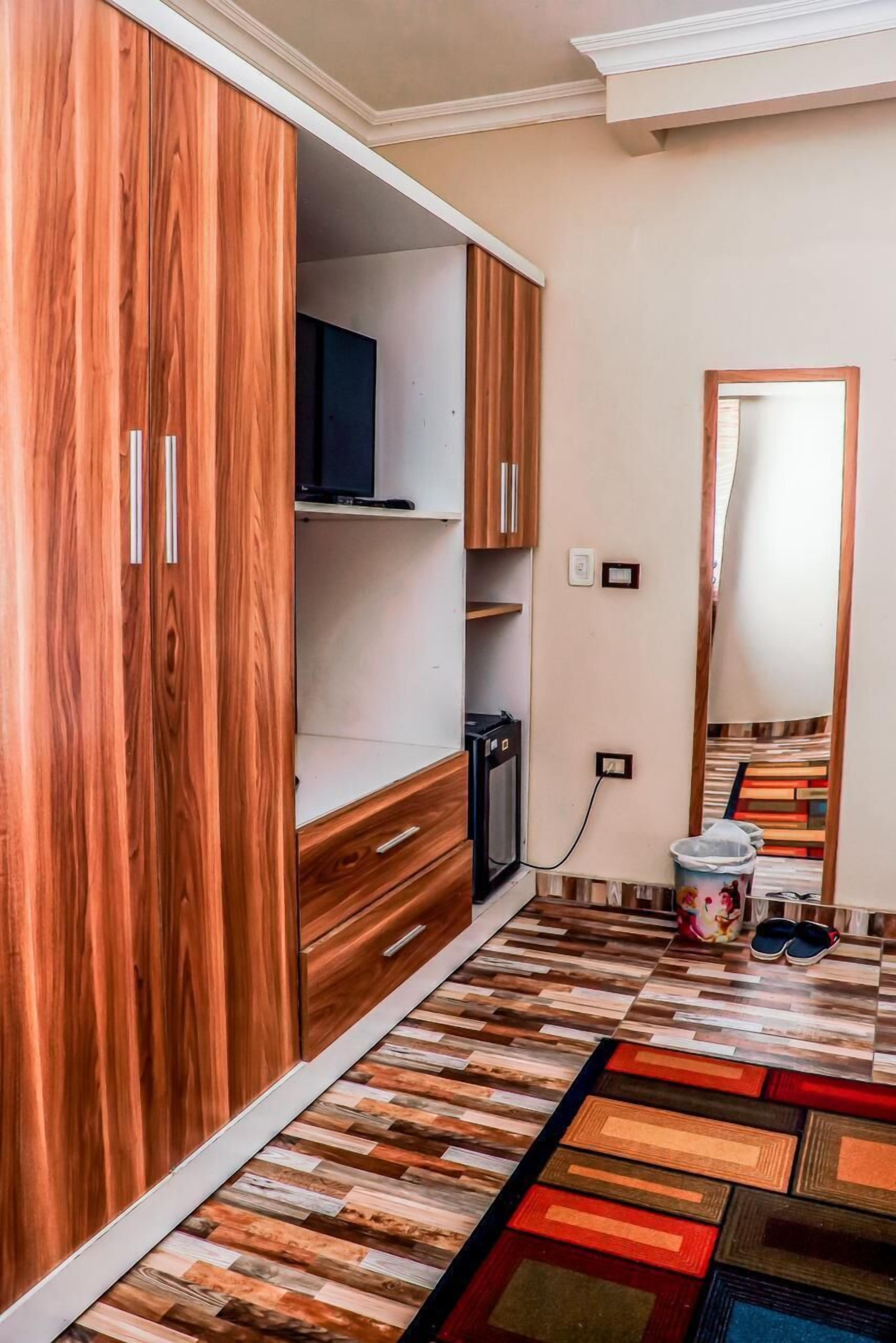 Grand Pyramids Motel