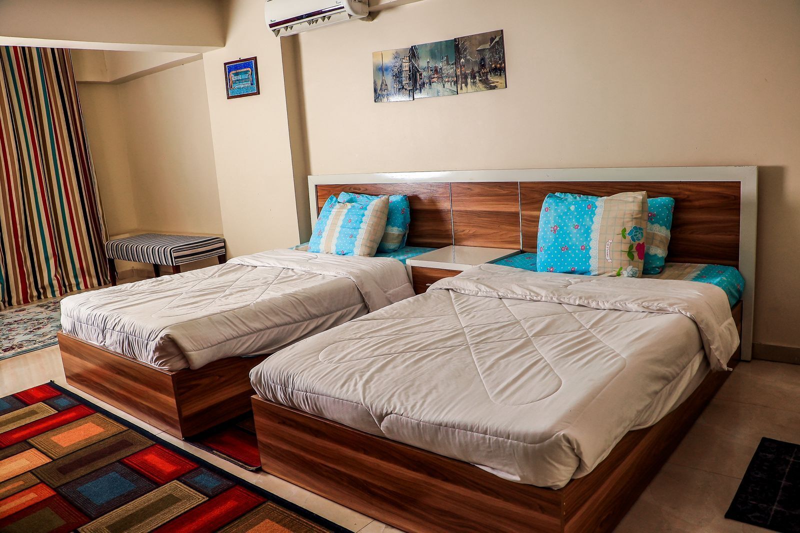 Grand Pyramids Motel