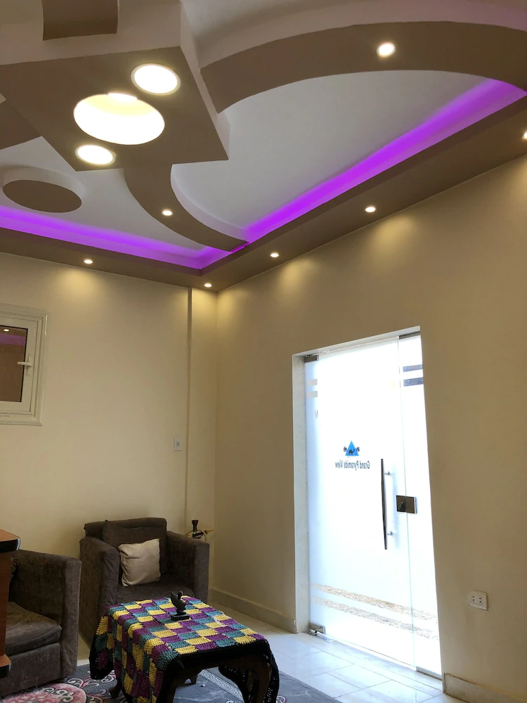 Grand Pyramids View Guesthouse